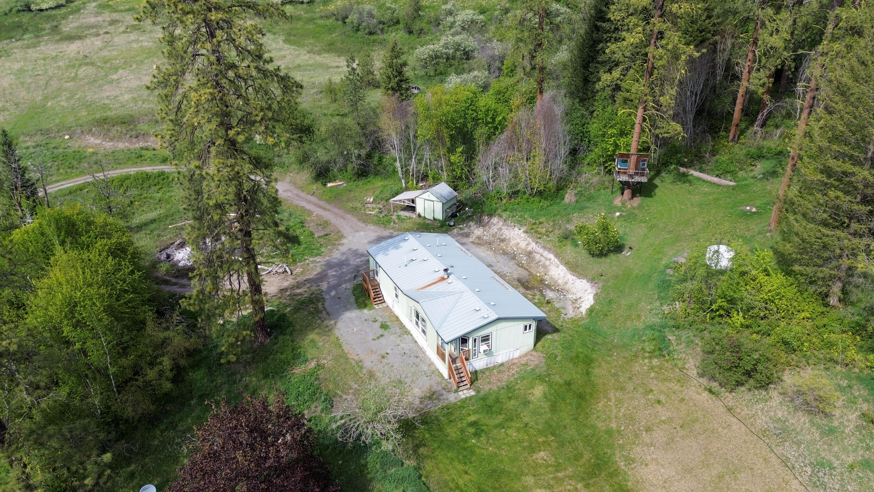 
                        Property photograph at
                        2897 MCNITT RD
                      