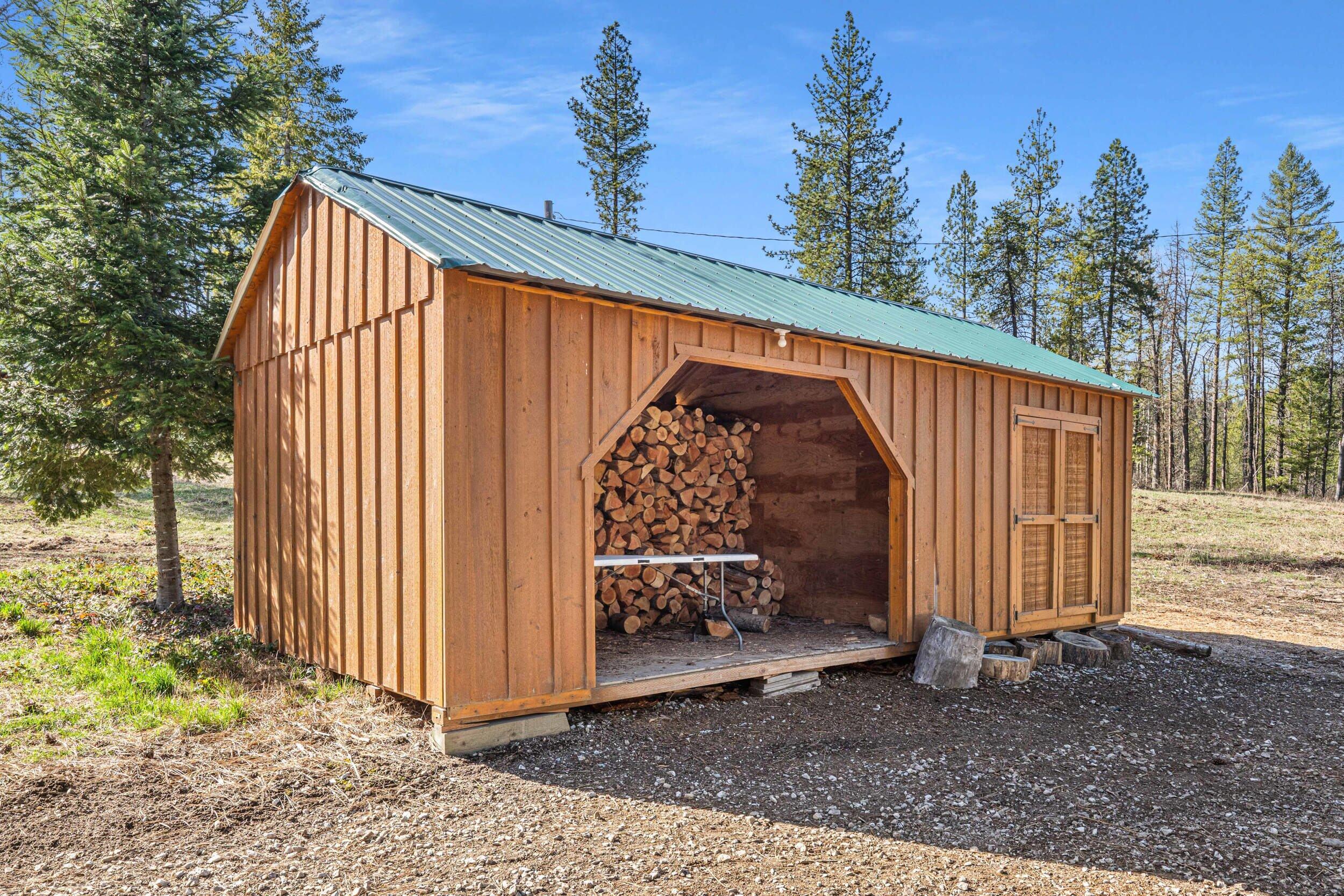 
                        Property photograph at
                        4158 LUMBERG RD
                      
