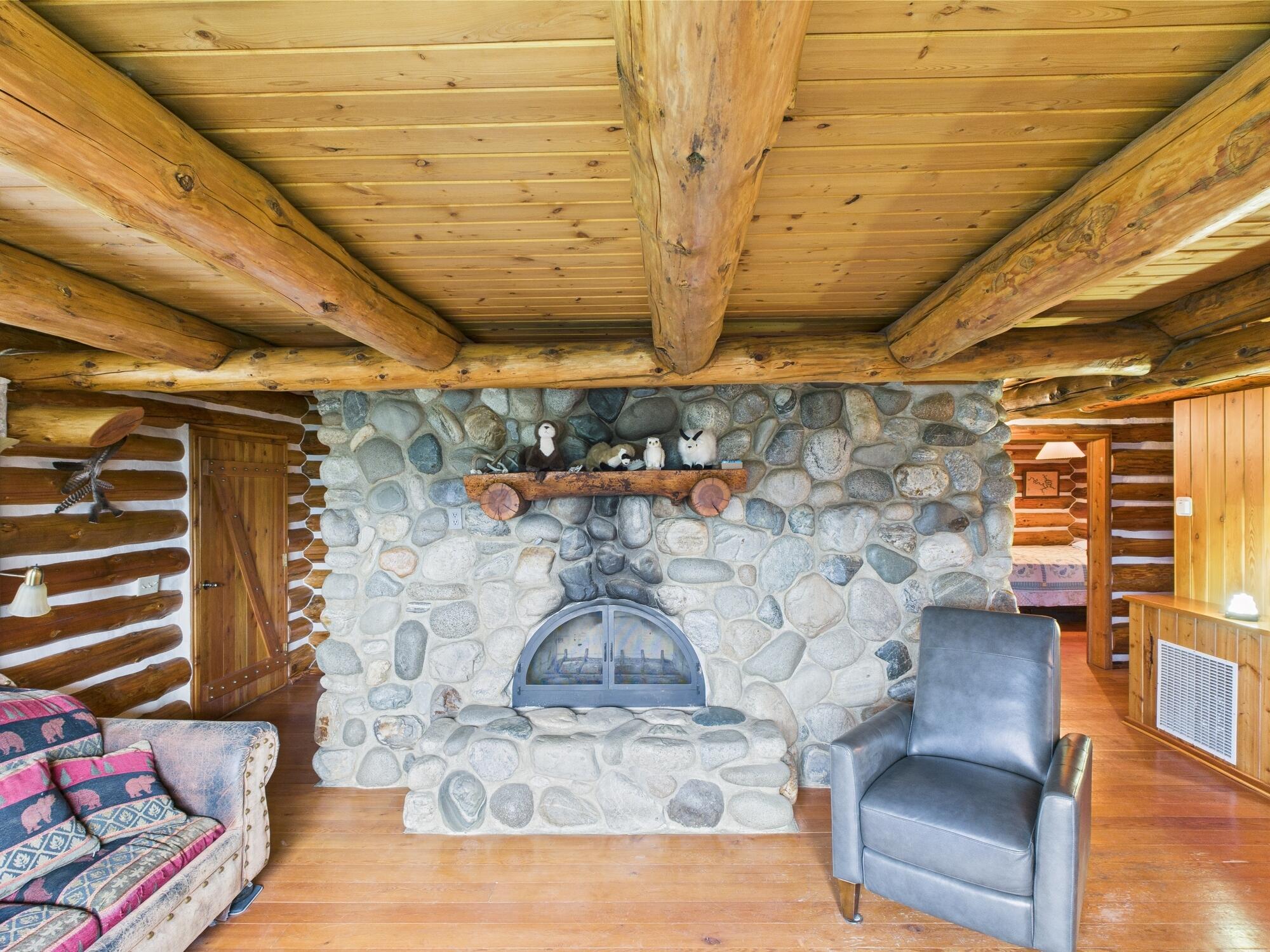 
                        Property photograph at
                        98 TALL TIMBER LN
                      