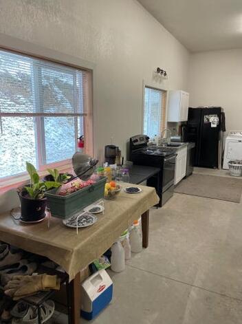 
                        Property photograph at
                        2190 HEINE RD
                      
