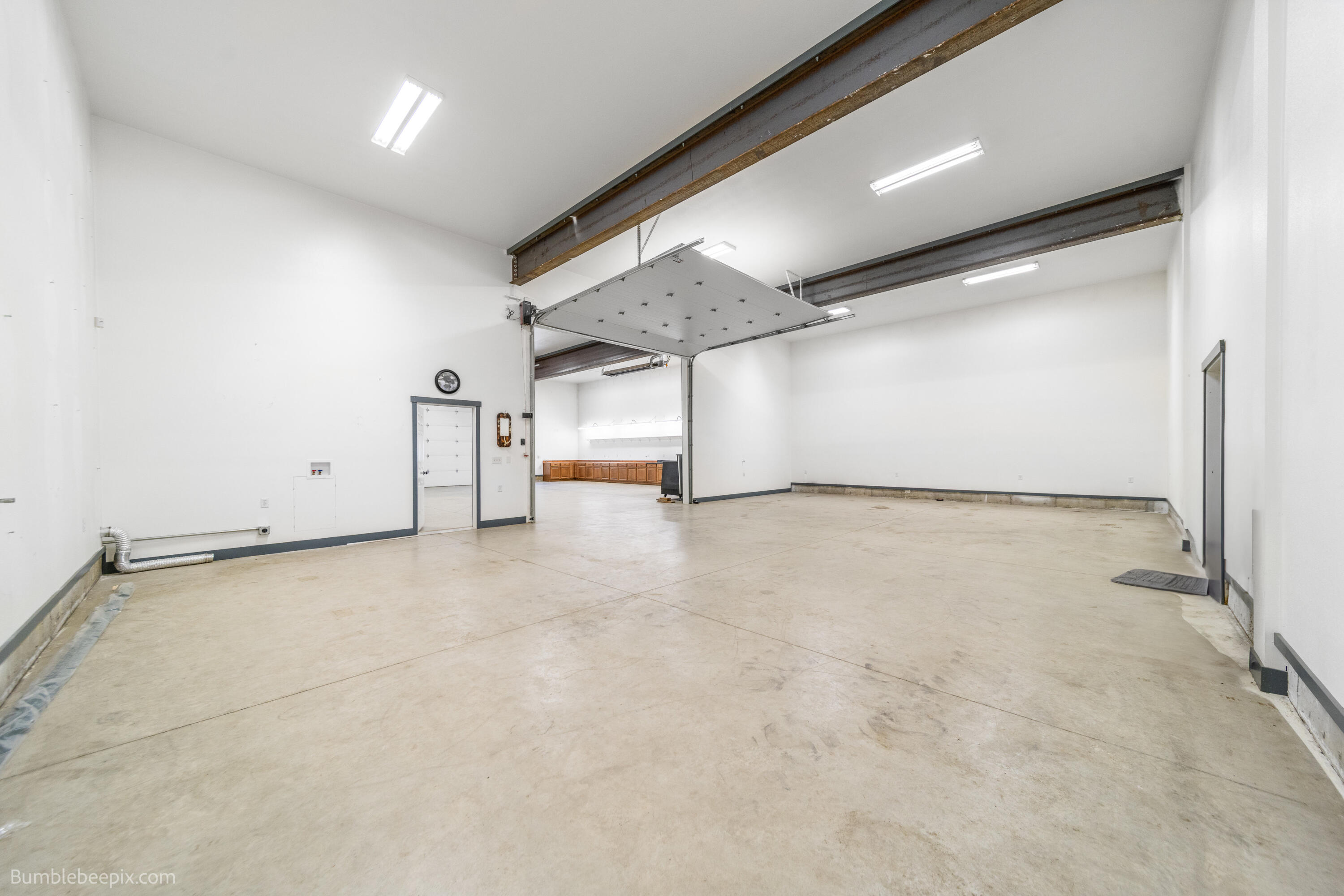 
                        Property photograph at
                        393958 HIGHWAY 20
                      