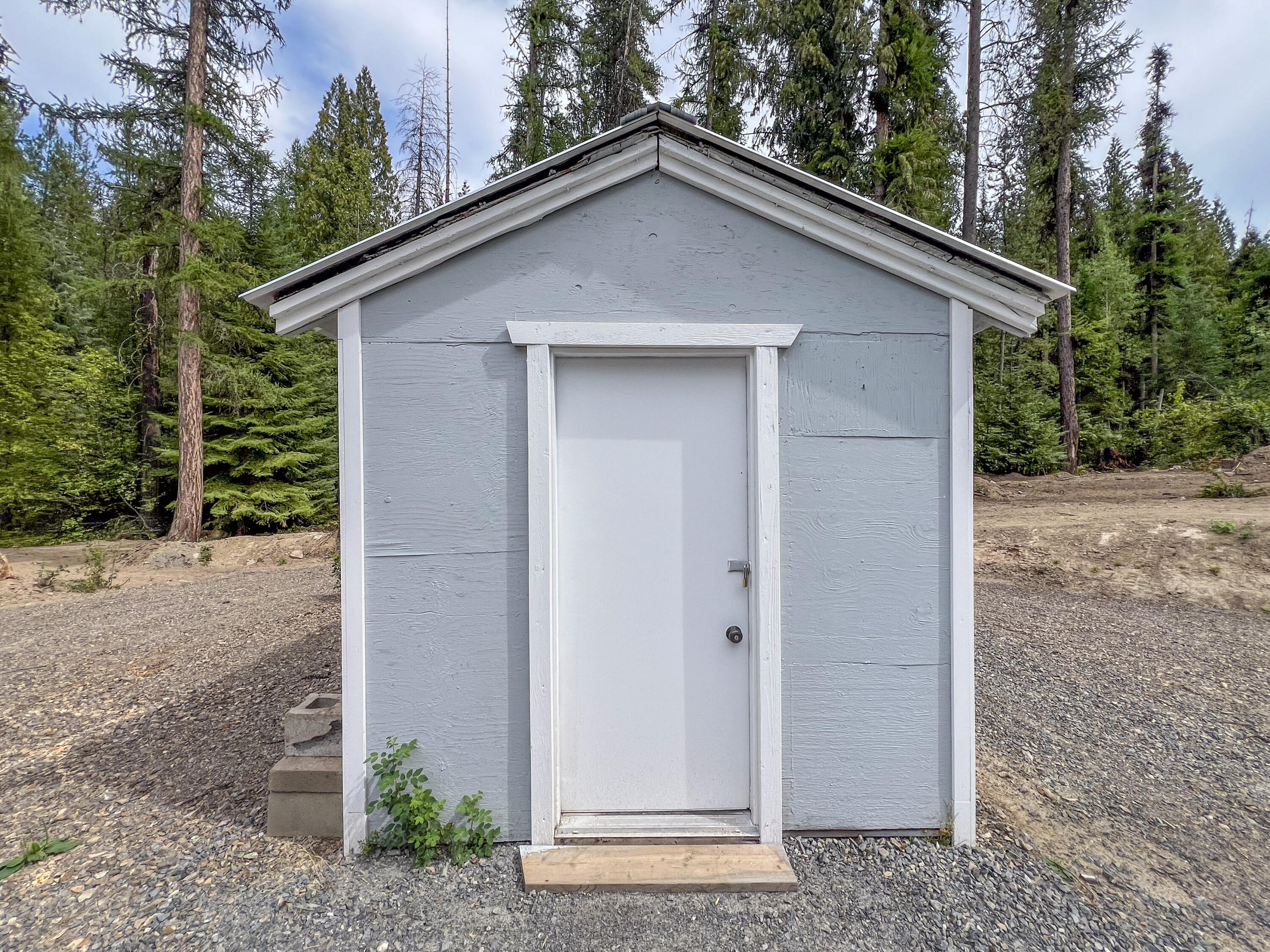
                        Property photograph at
                        3402 LARKSPUR WAY
                      
