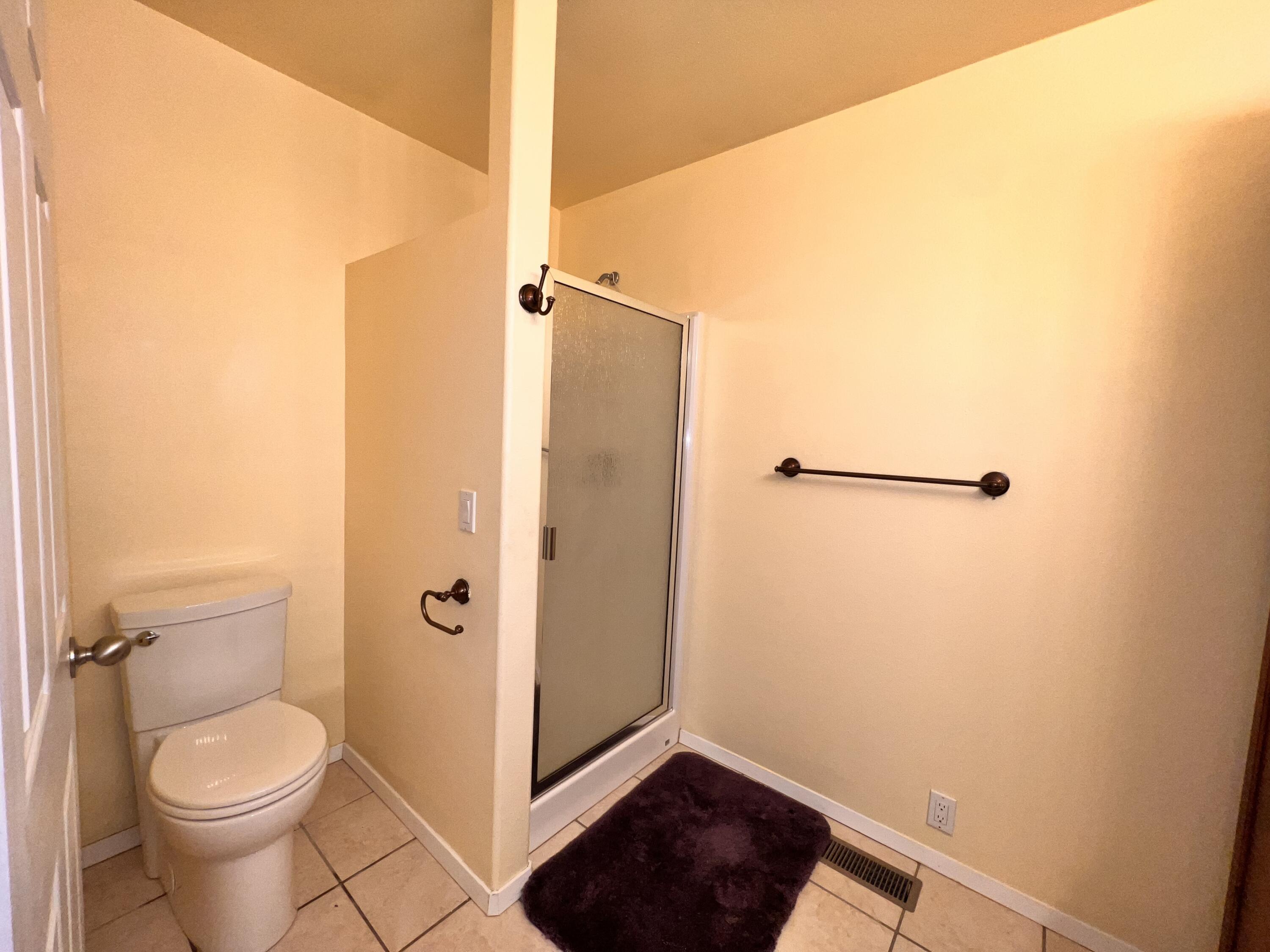 
                        Property photograph at
                        17320 HIGHWAY 21 N
                      