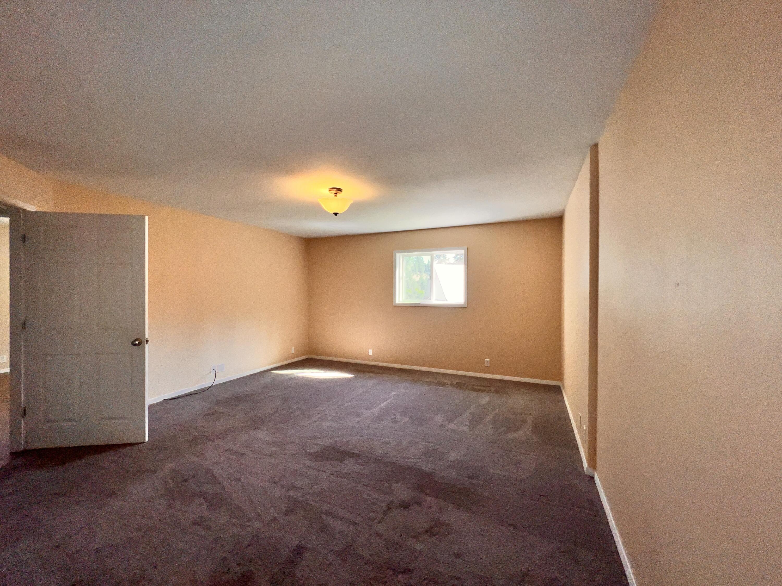 
                        Property photograph at
                        17320 HIGHWAY 21 N
                      