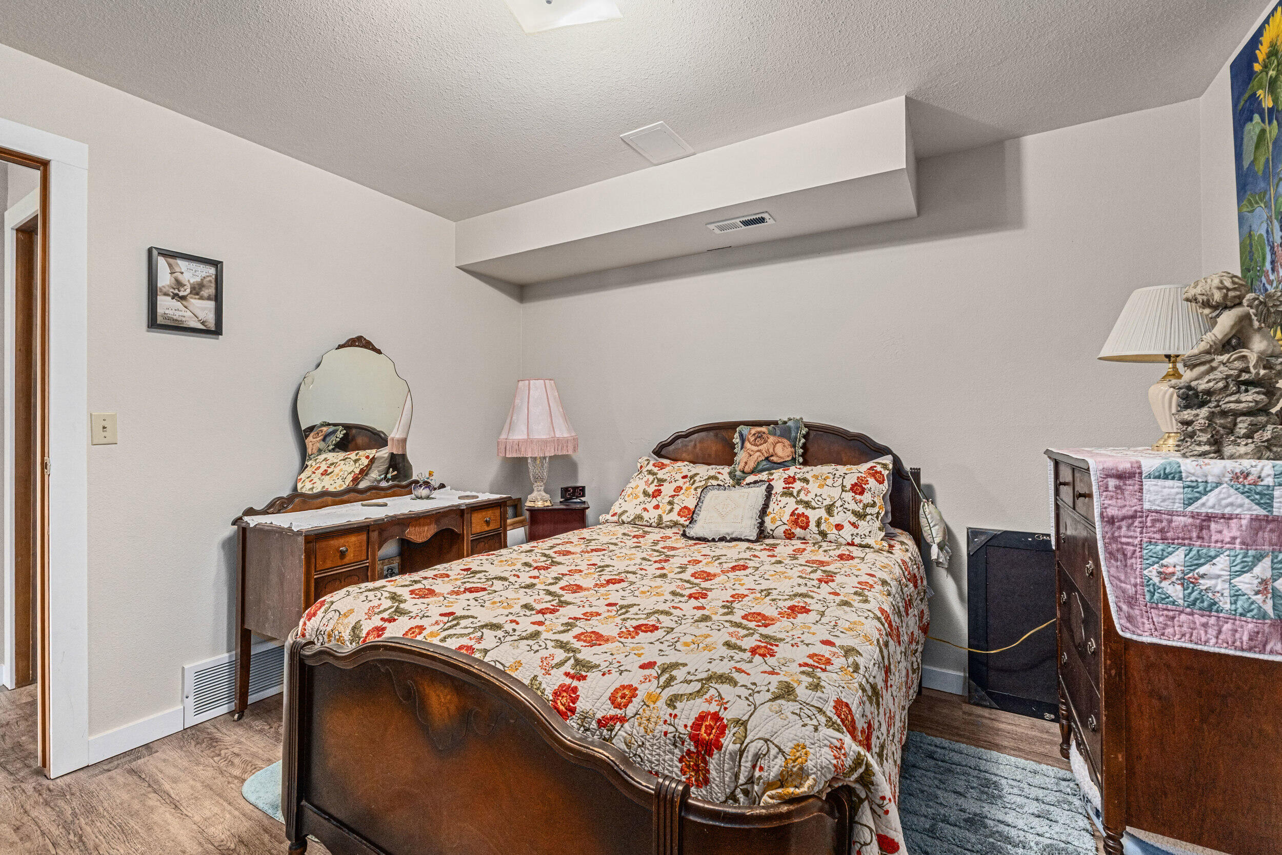 
                        Property photograph at
                        753 C ARDEN BUTTE RD
                      