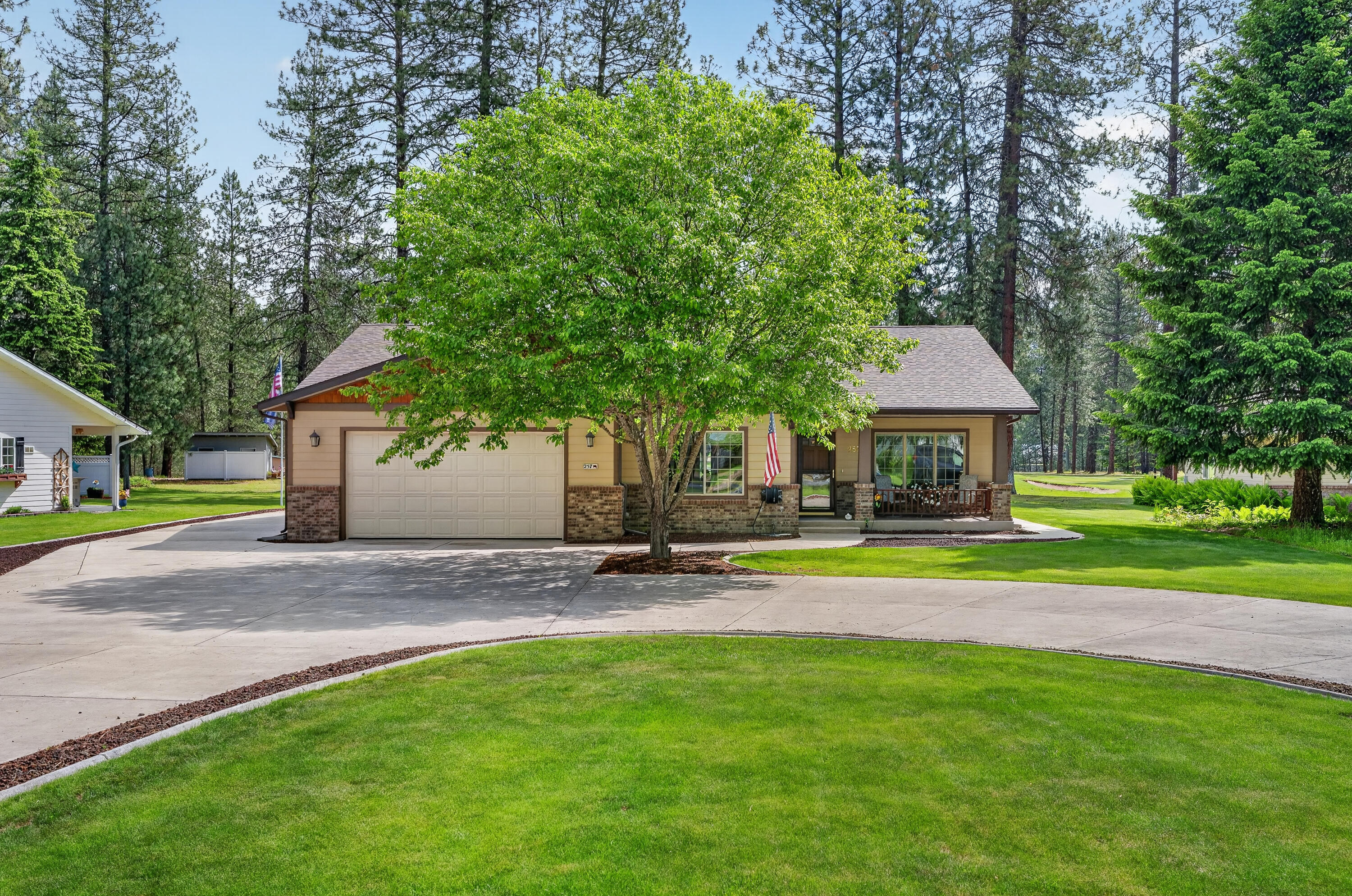 
                        Property photograph at
                        257 EAGLE DR
                      