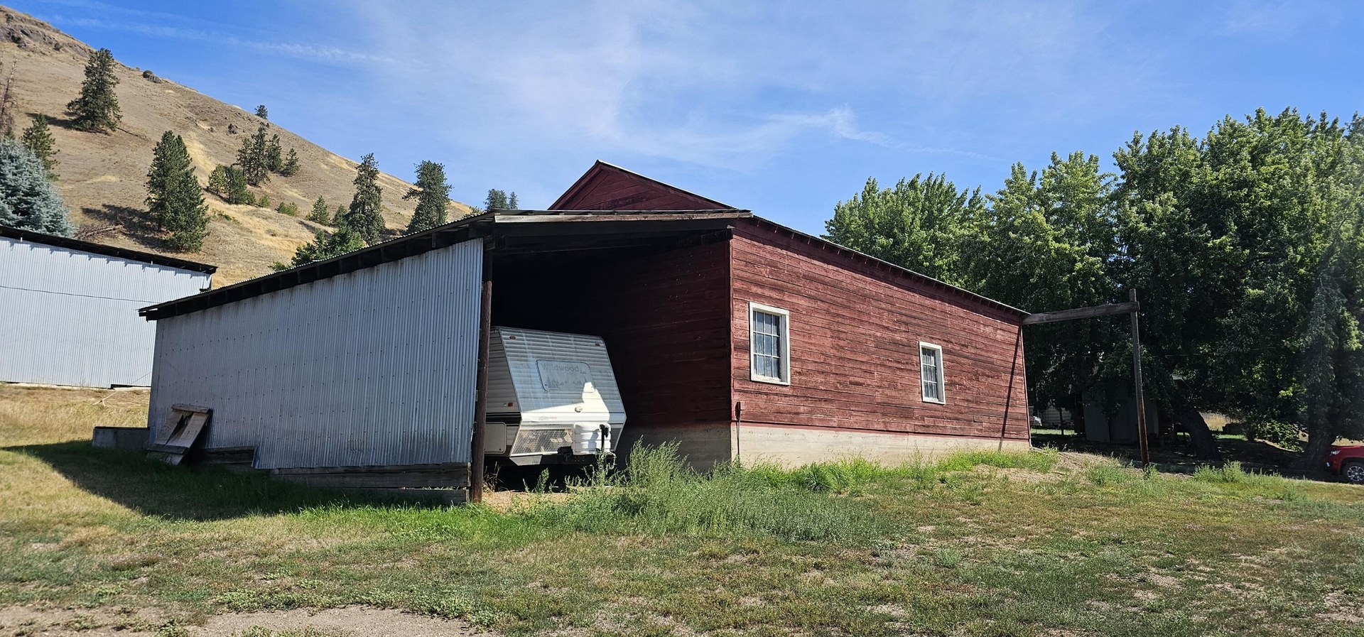 
                        Property photograph at
                        792 A HWY 395 N
                      