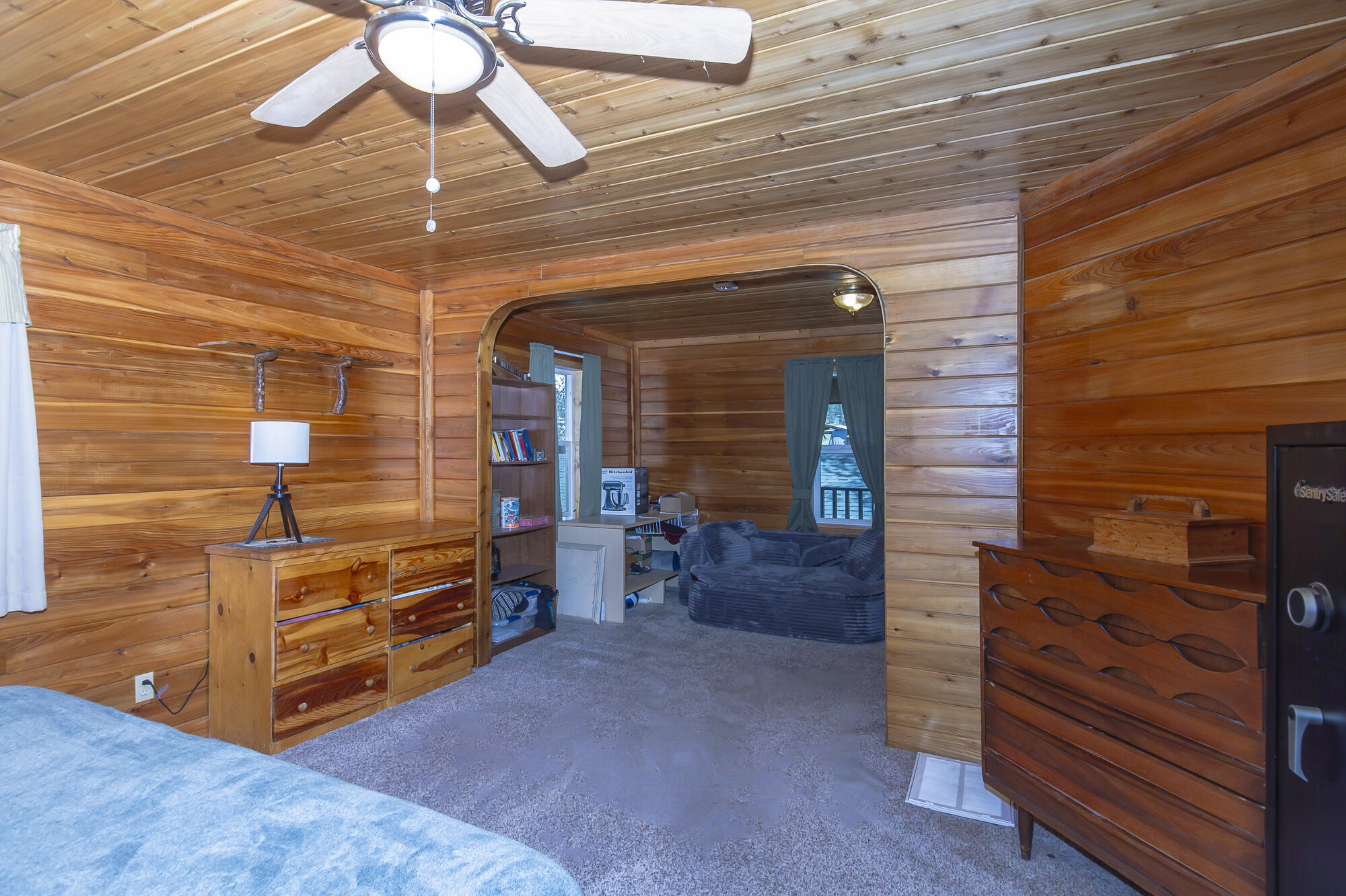 
                        Property photograph at
                        798 BARZEE RD
                      