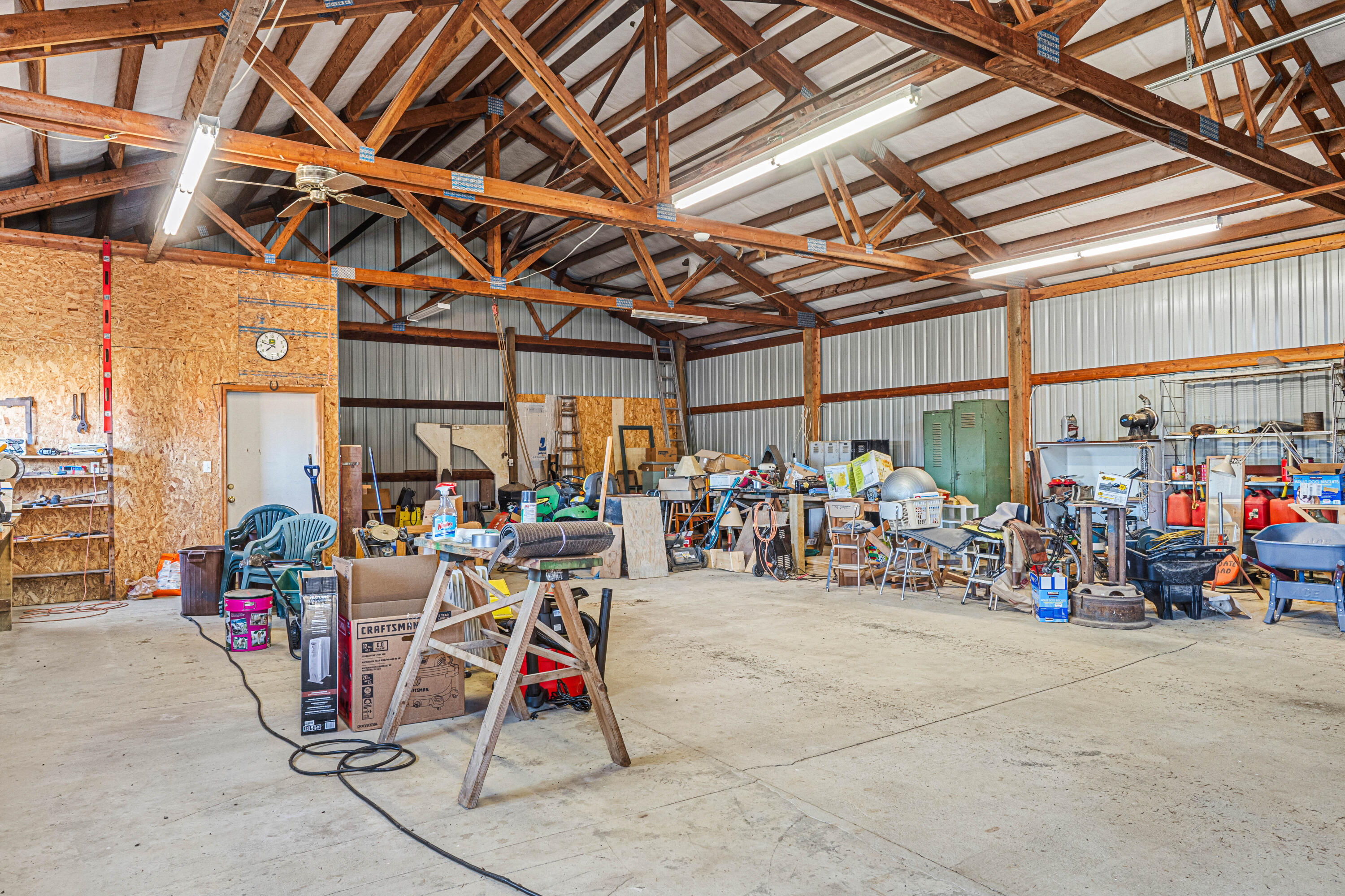 
                        Property photograph at
                        1114 N STOHR RD
                      