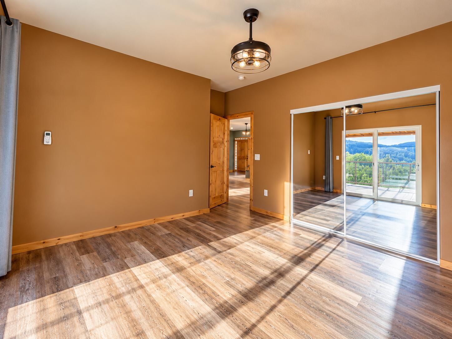 
                        Property photograph at
                        1420 SHERMAN VIEW WAY
                      