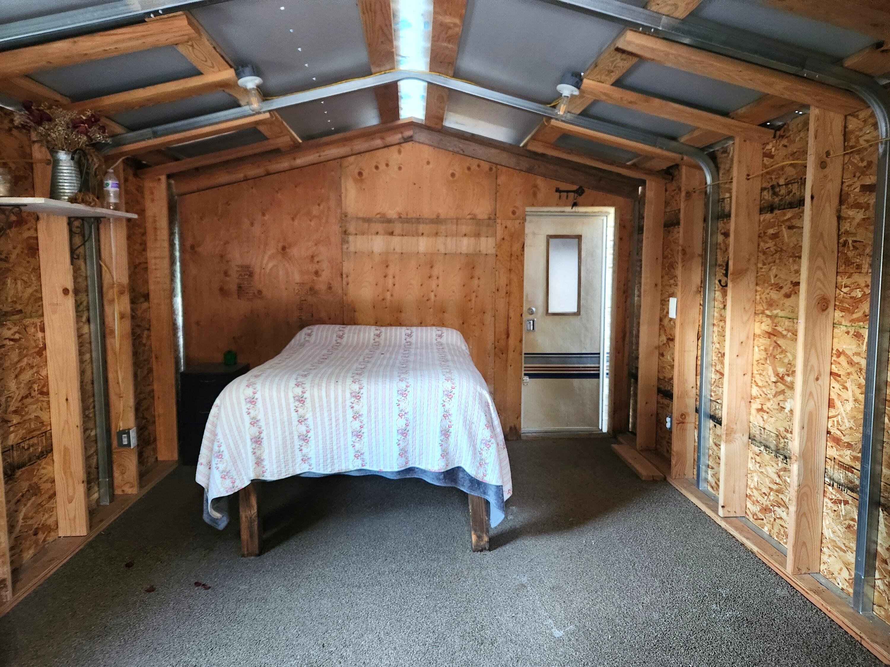 
                        Property photograph at
                        318 ROCKABYE LN
                      