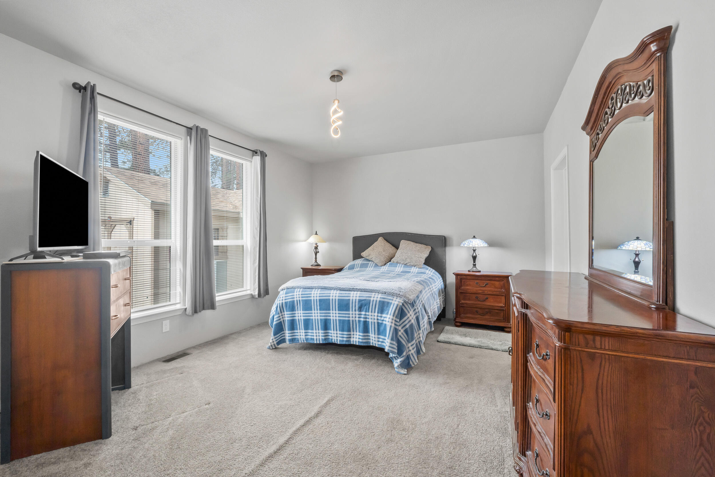 
                        Property photograph at
                        1477 COLLEGE LN
                      