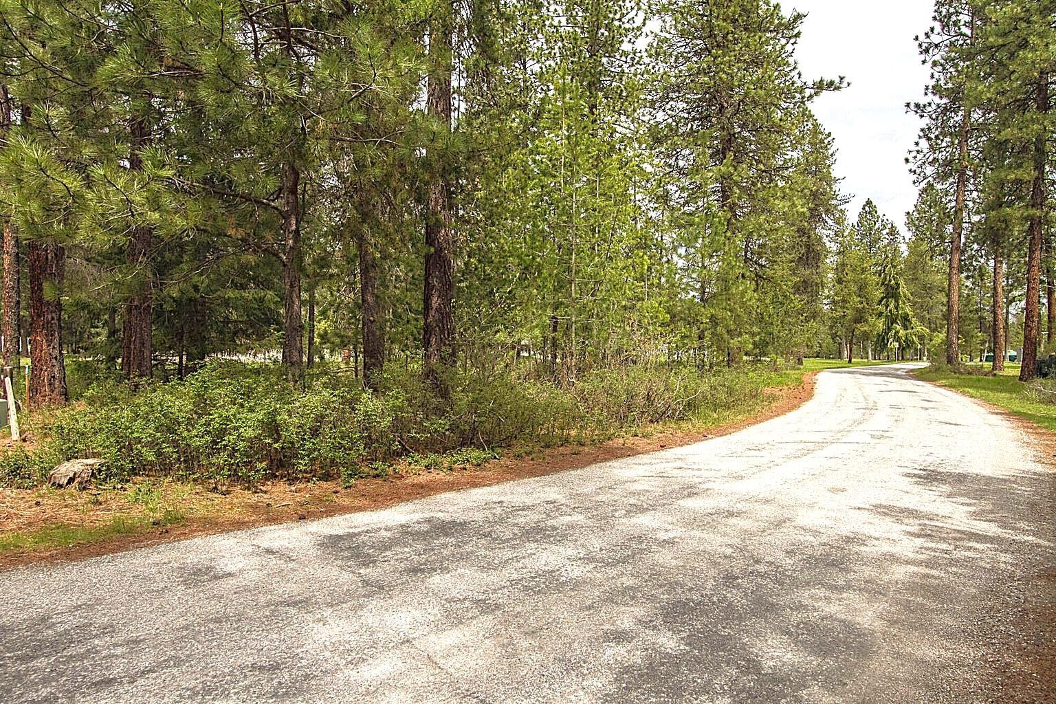 
                        Property photograph at
                        202 EAGLE DR
                      