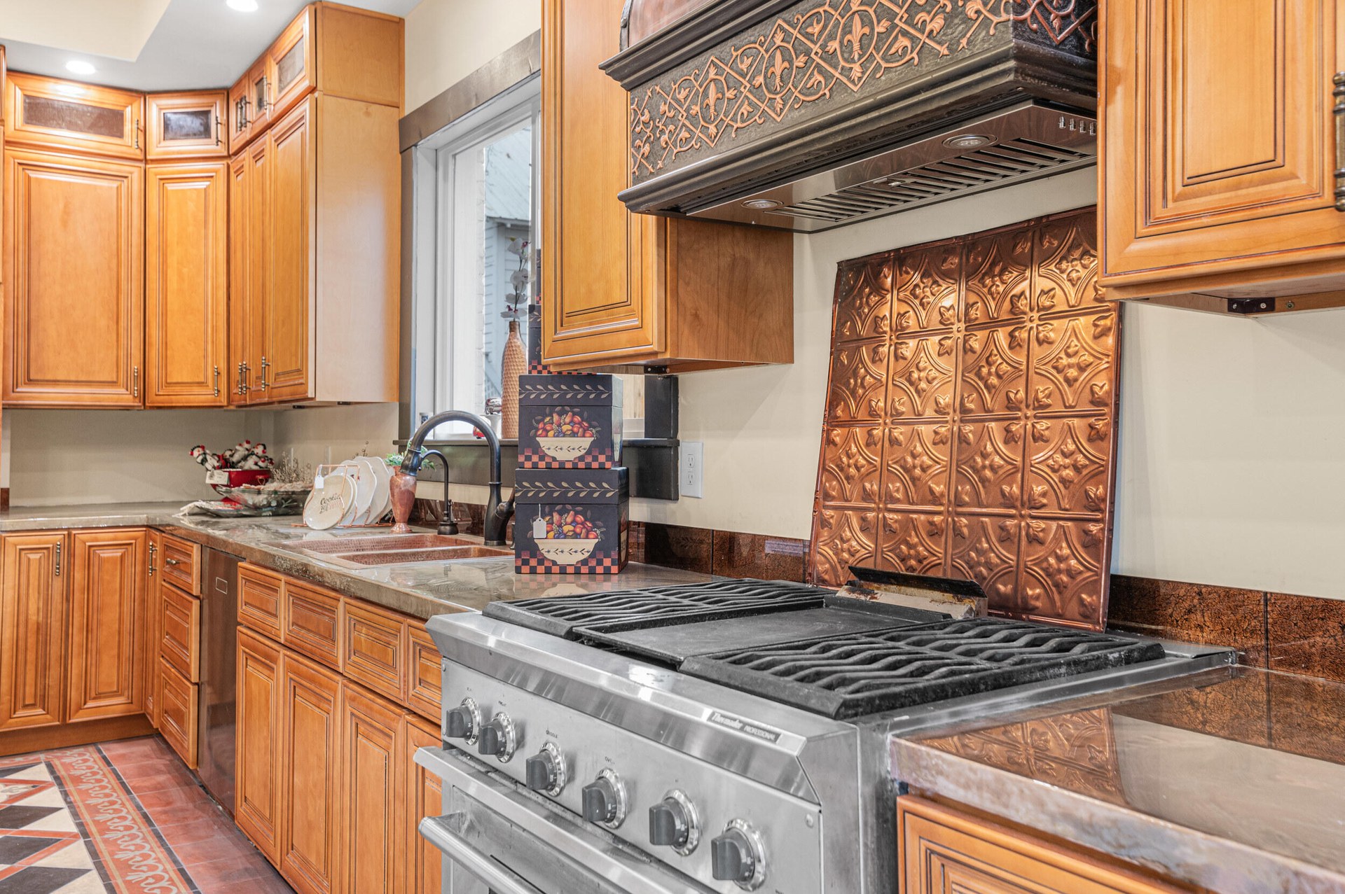 
                        Property photograph at
                        640 N ELM ST
                      