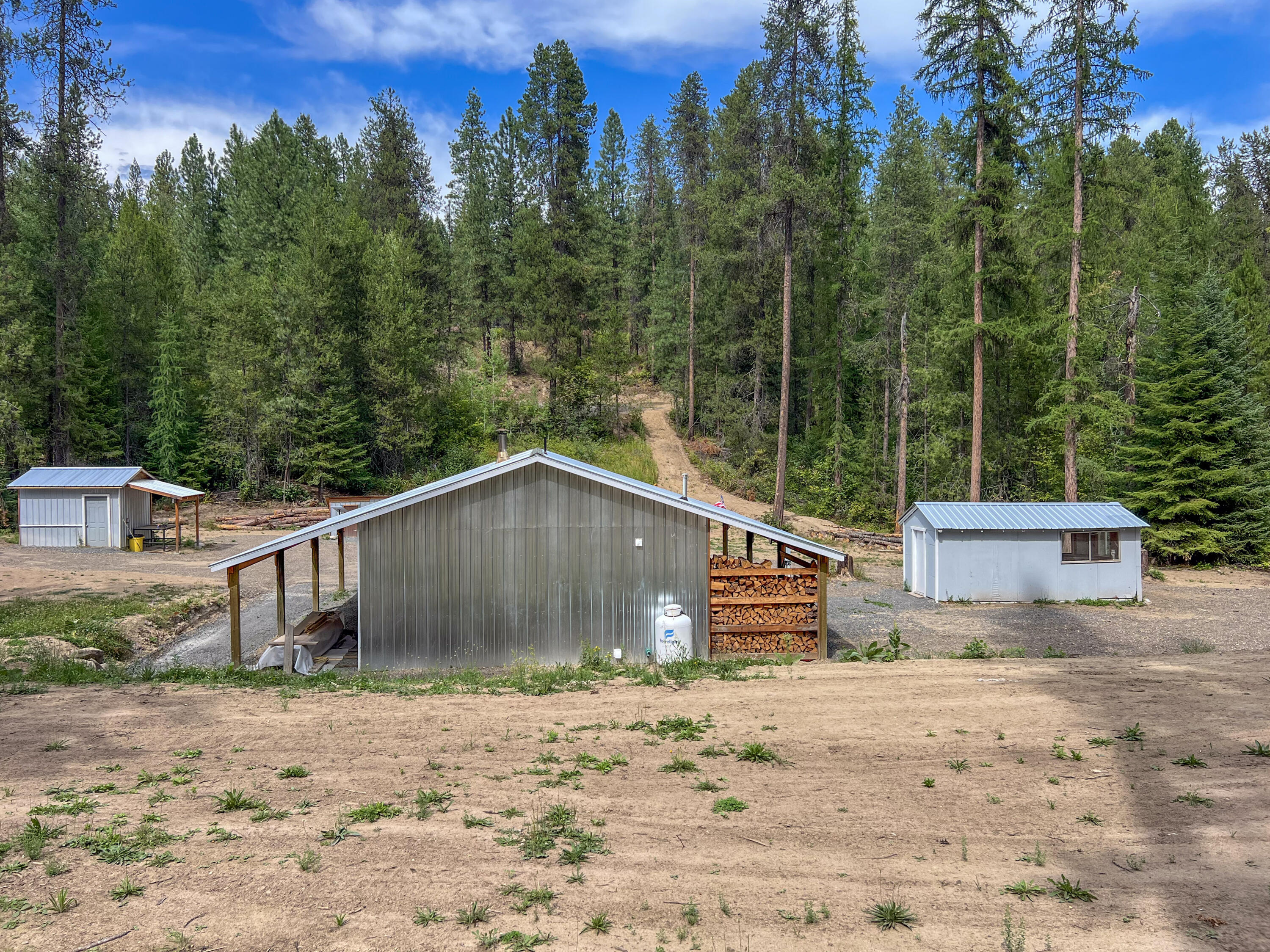 
                        Property photograph at
                        3402 LARKSPUR WAY
                      