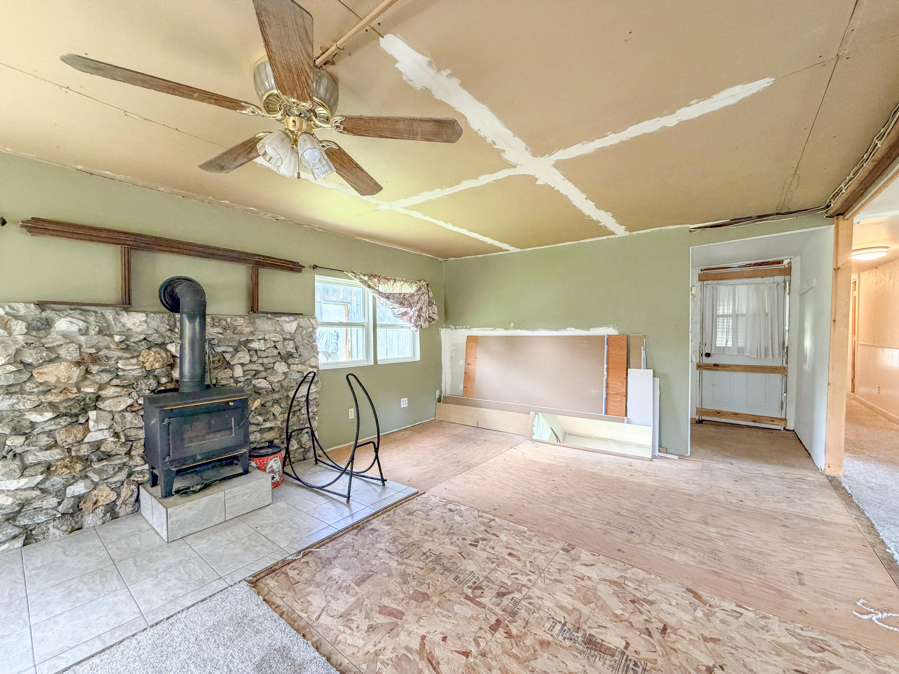 
                        Property photograph at
                        3154 HEATHER LANE
                      