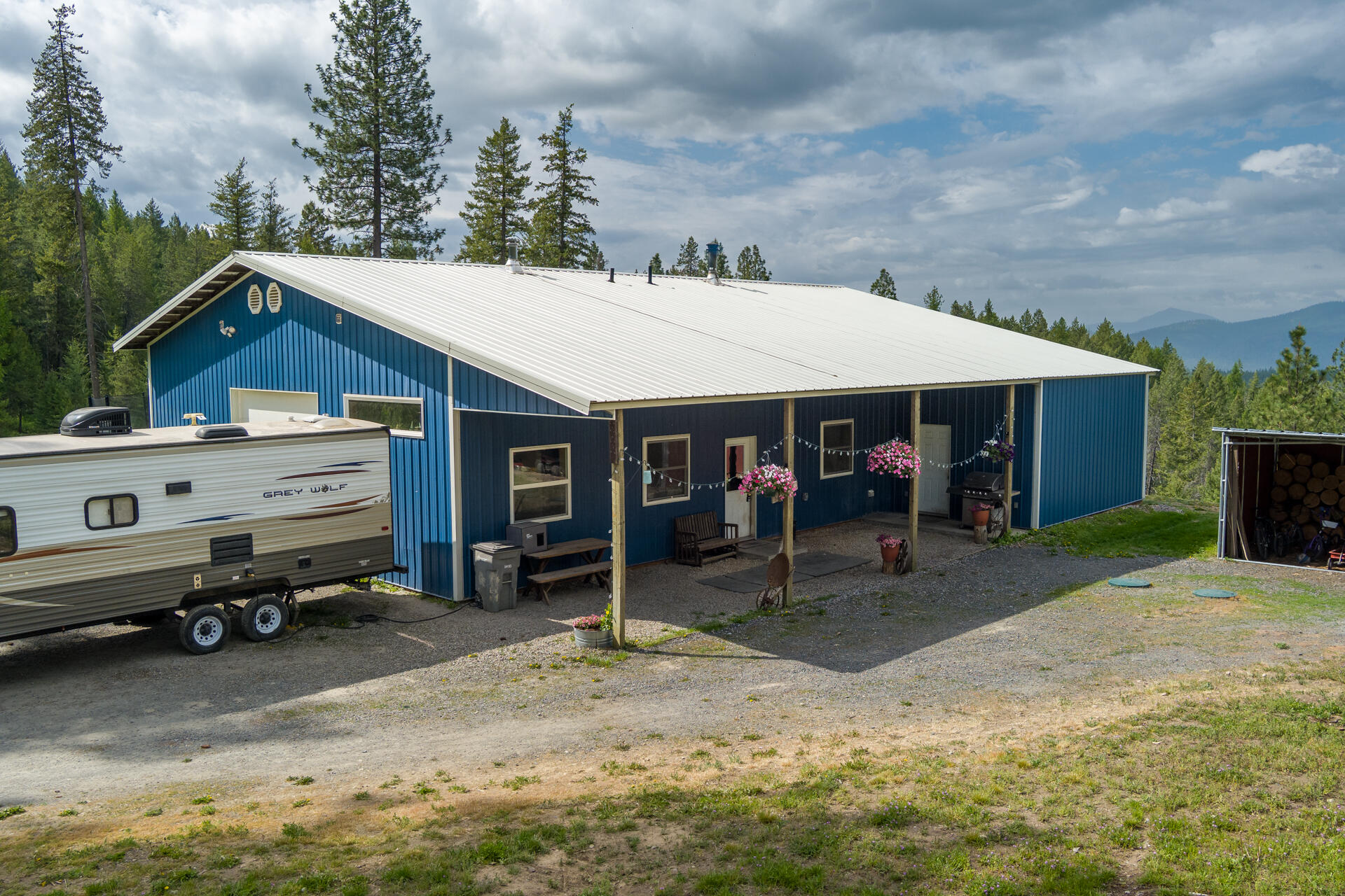 
                        Property photograph at
                        2559 F UNITED COPPER MINE RD
                      