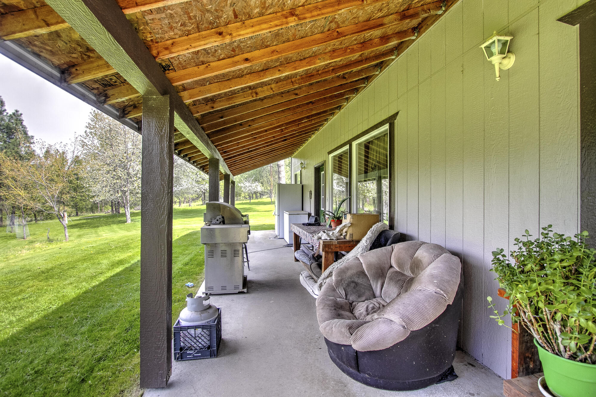 
                        Property photograph at
                        6731 RIVER WAY
                      
