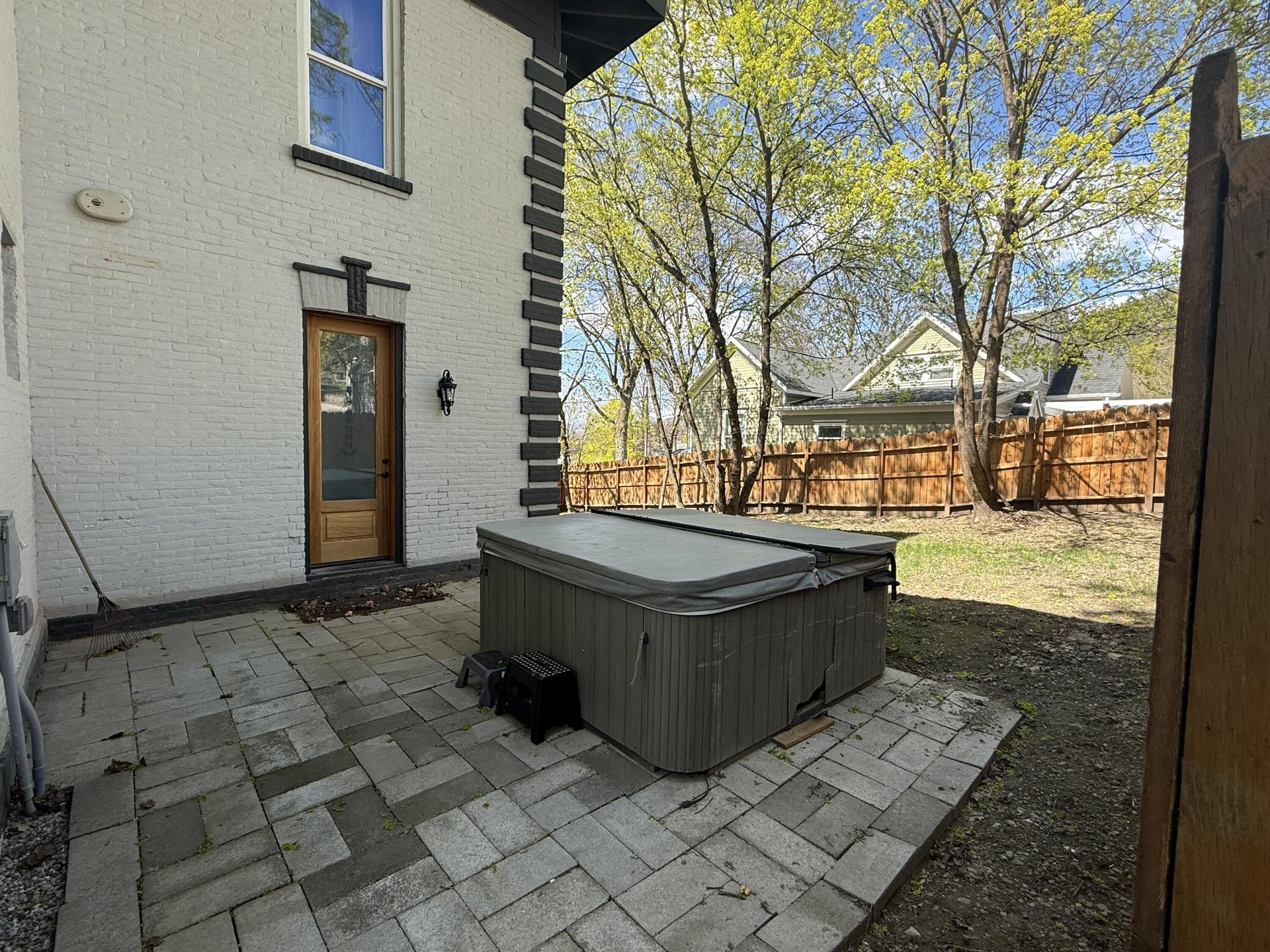 
                        Property photograph at
                        640 N ELM ST
                      