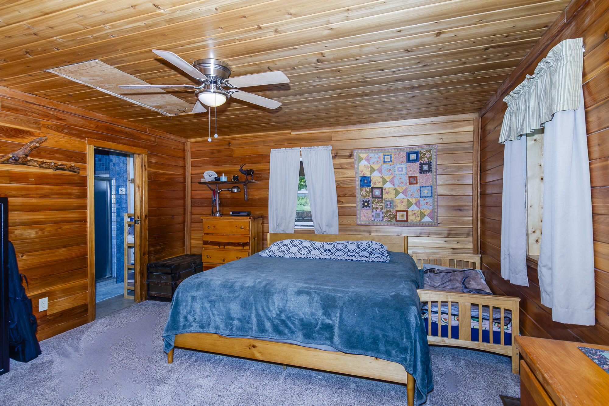 
                        Property photograph at
                        798 BARZEE RD
                      
