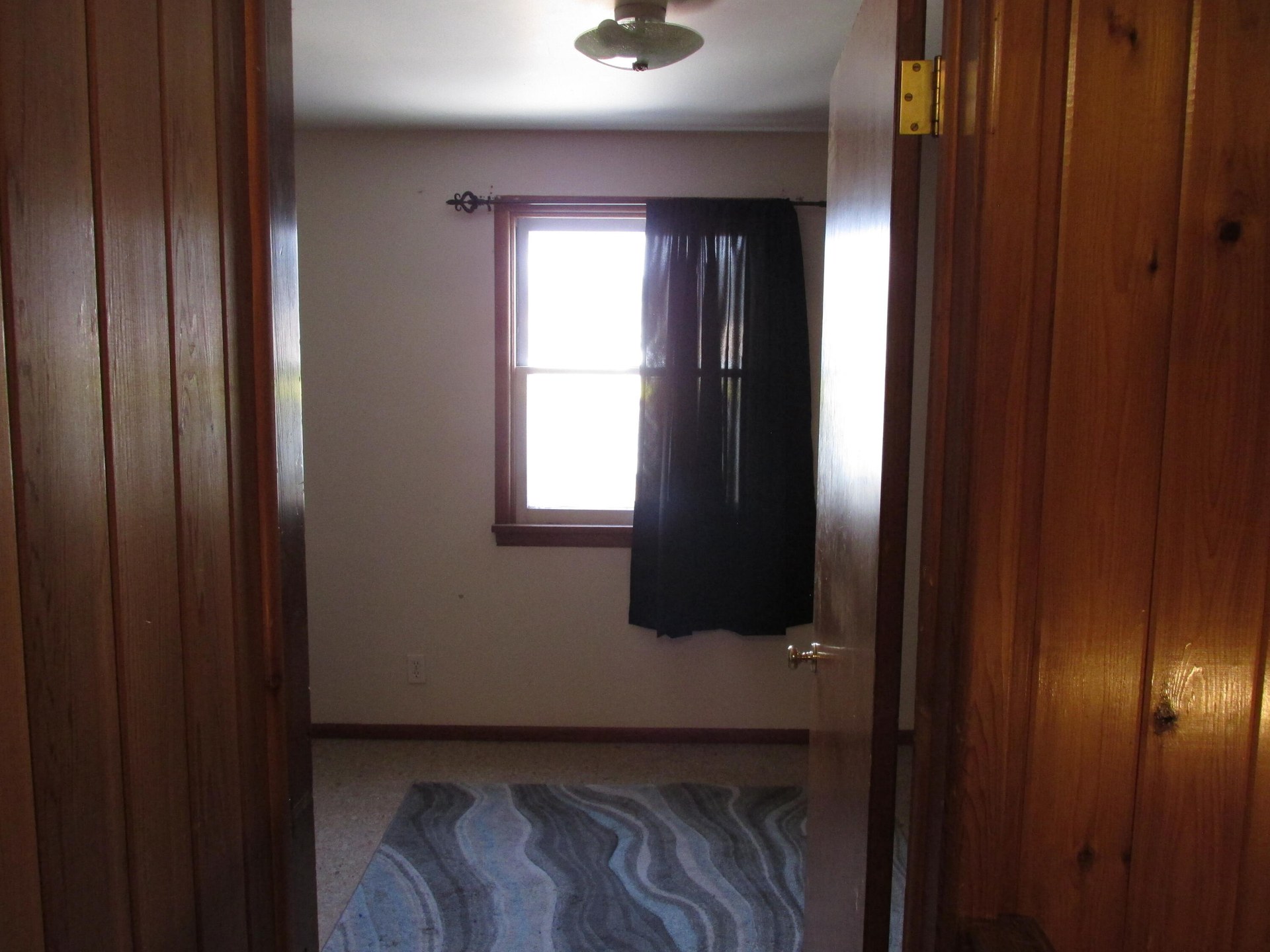 
                        Property photograph at
                        1325 S MAIN ST
                      