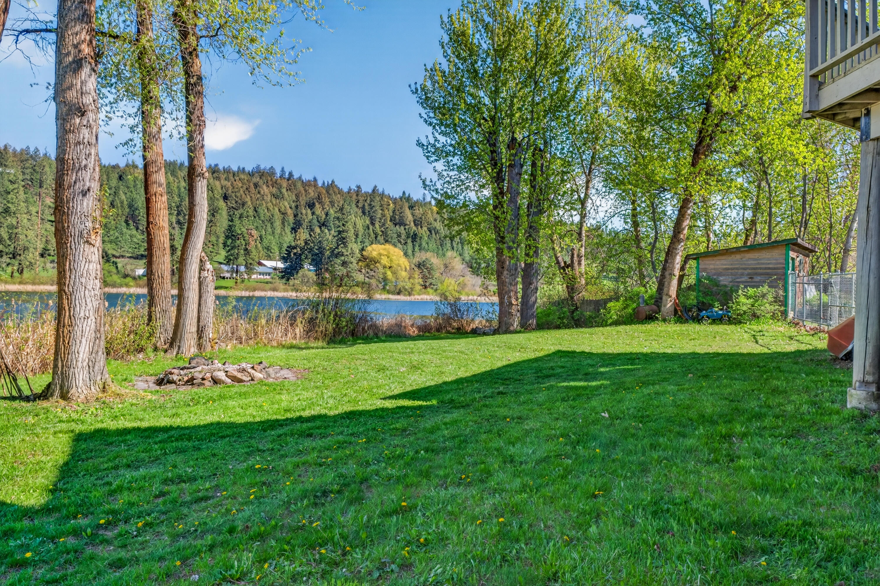 
                        Property photograph at
                        927 MISSION LAKE RD
                      