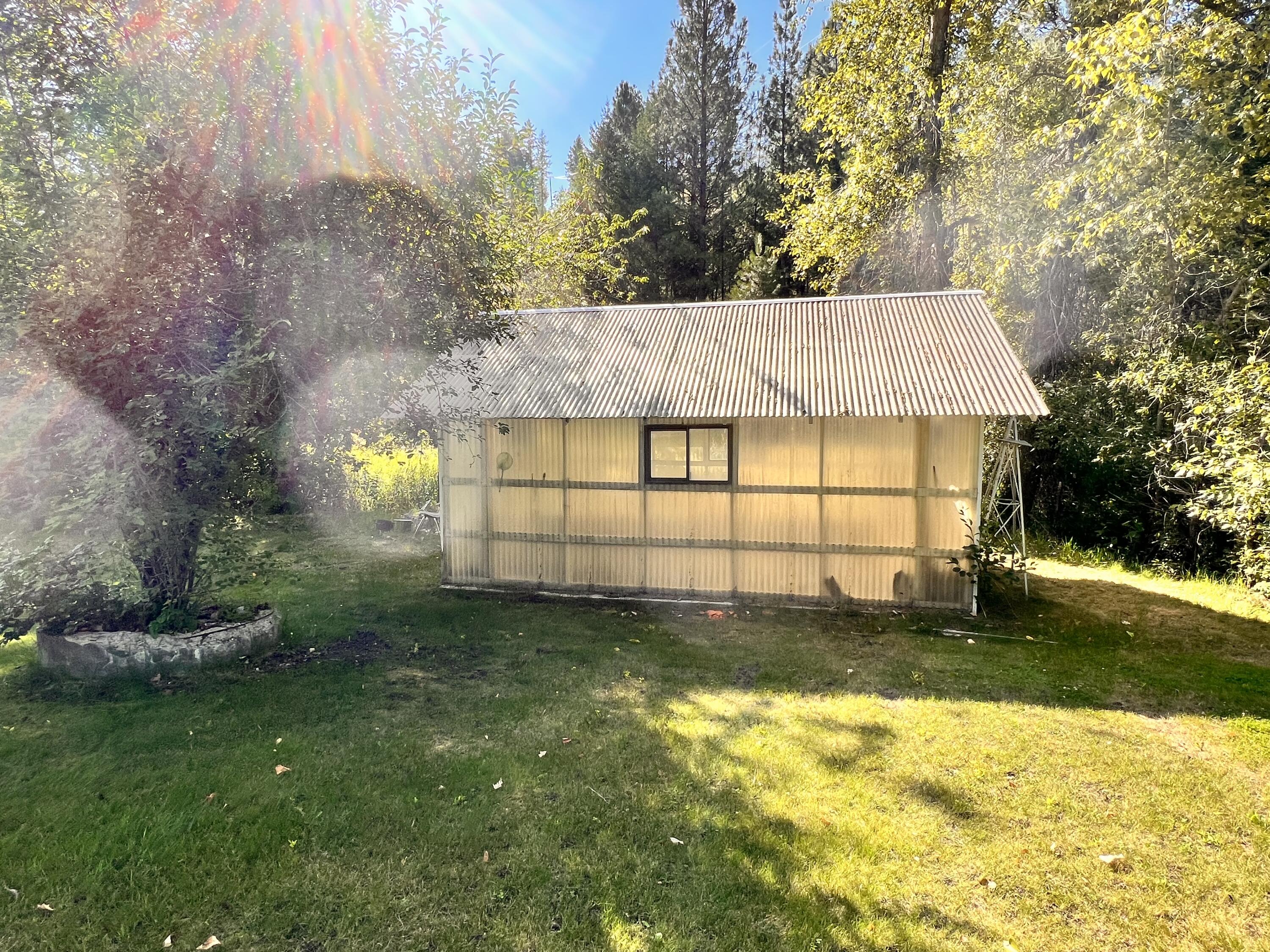 
                        Property photograph at
                        17320 HIGHWAY 21 N
                      