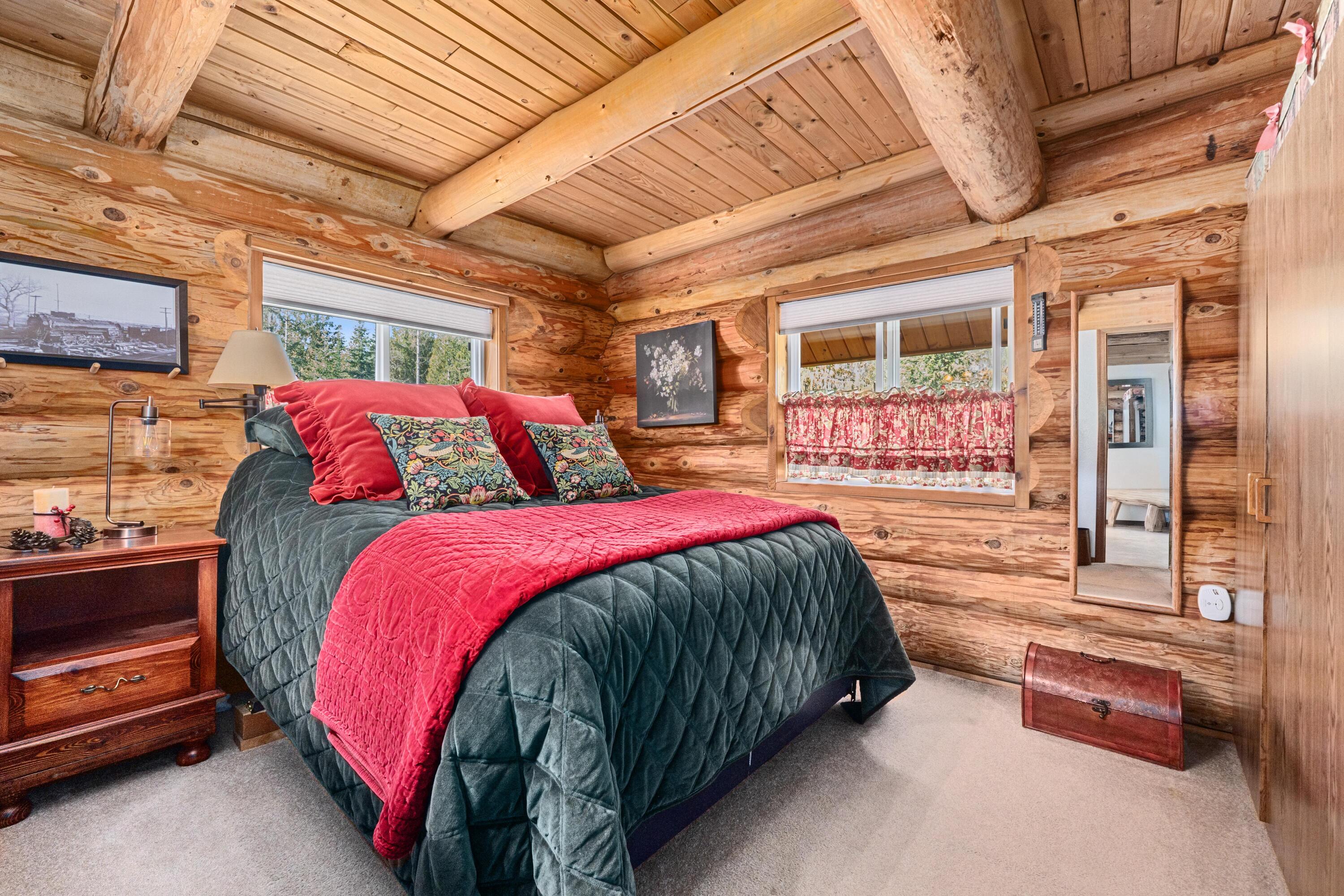 
                        Property photograph at
                        1114 N STOHR RD
                      