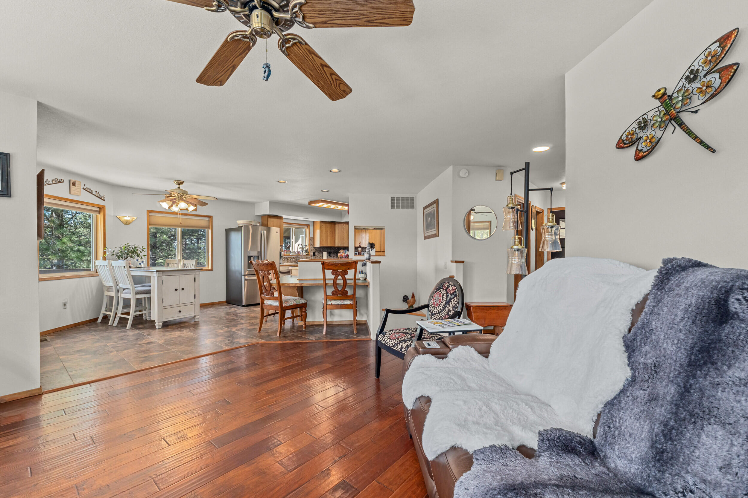 
                        Property photograph at
                        753 C ARDEN BUTTE RD
                      