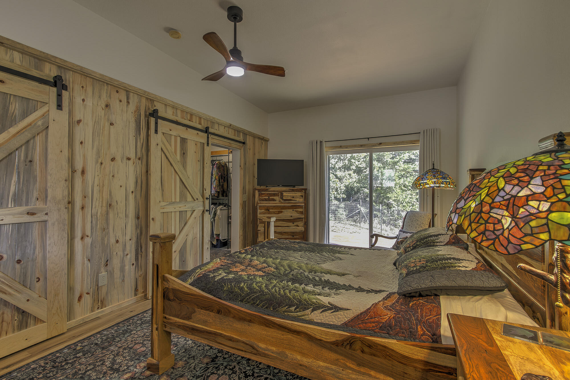 
                        Property photograph at
                        3829 DEEP LAKE BOUNDARY RD
                      