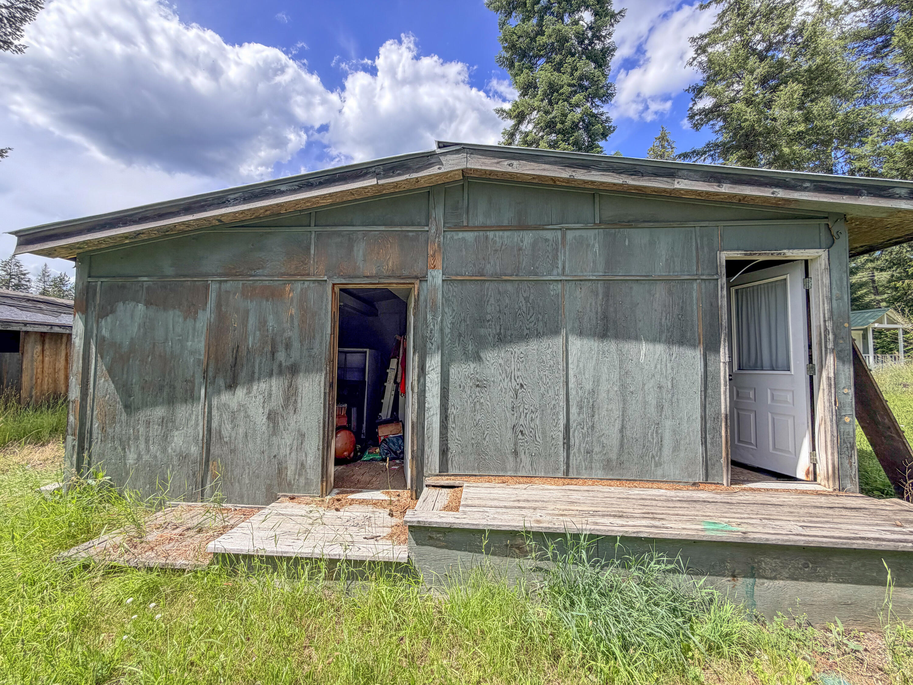 
                        Property photograph at
                        3154 HEATHER LANE
                      