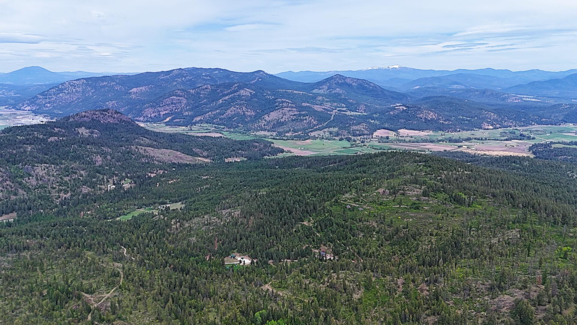 
                        Property photograph at
                        1895 TBD BLUE CREEK ROAD RD
                      