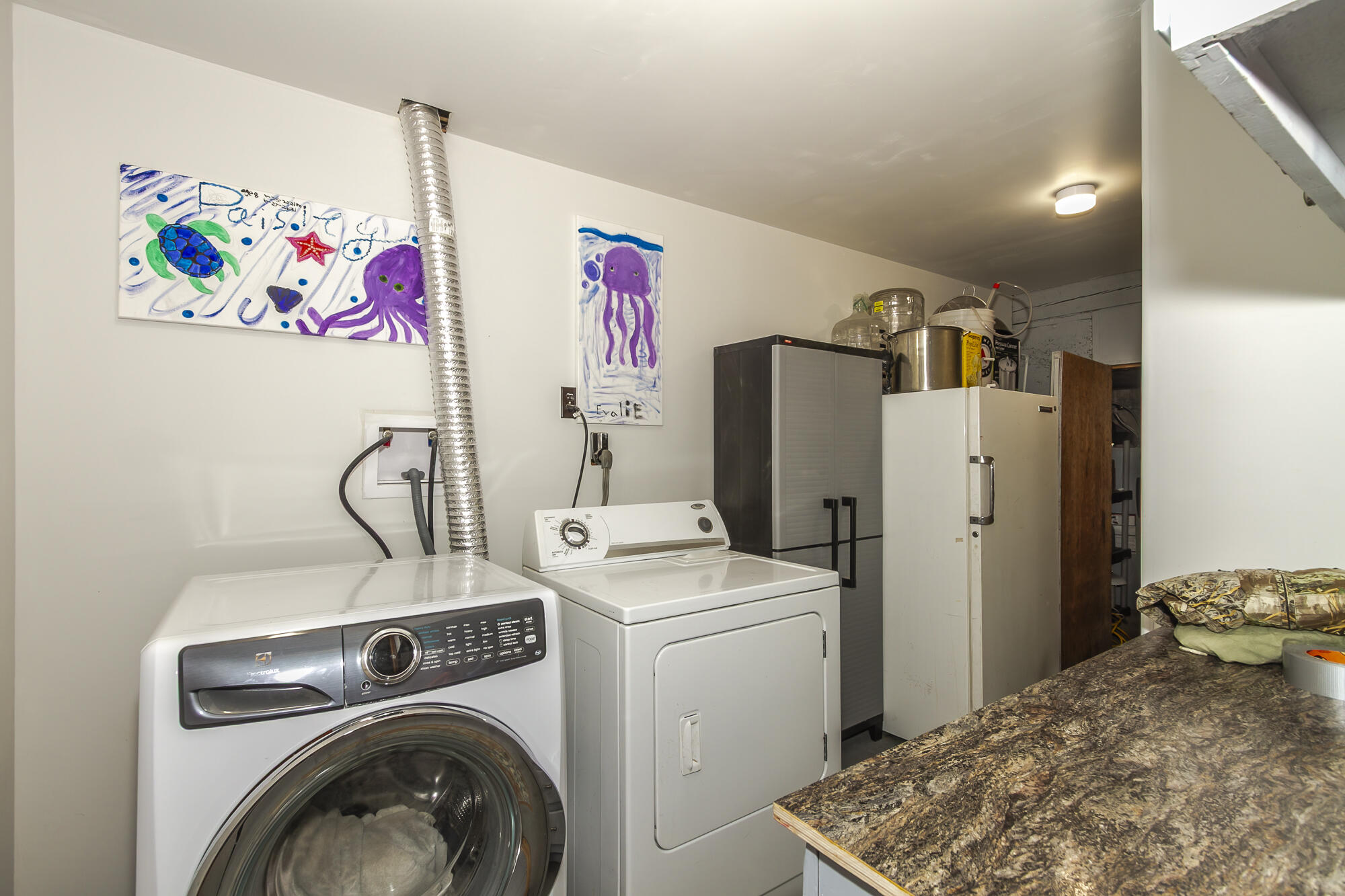 
                        Property photograph at
                        798 BARZEE RD
                      