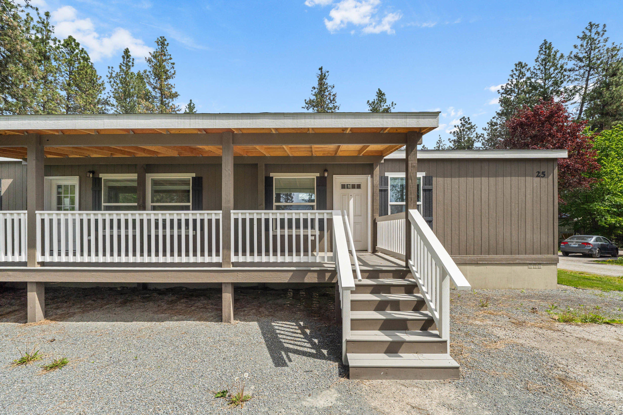 
                        Property photograph at
                        5 COLUMBIA DR
                      