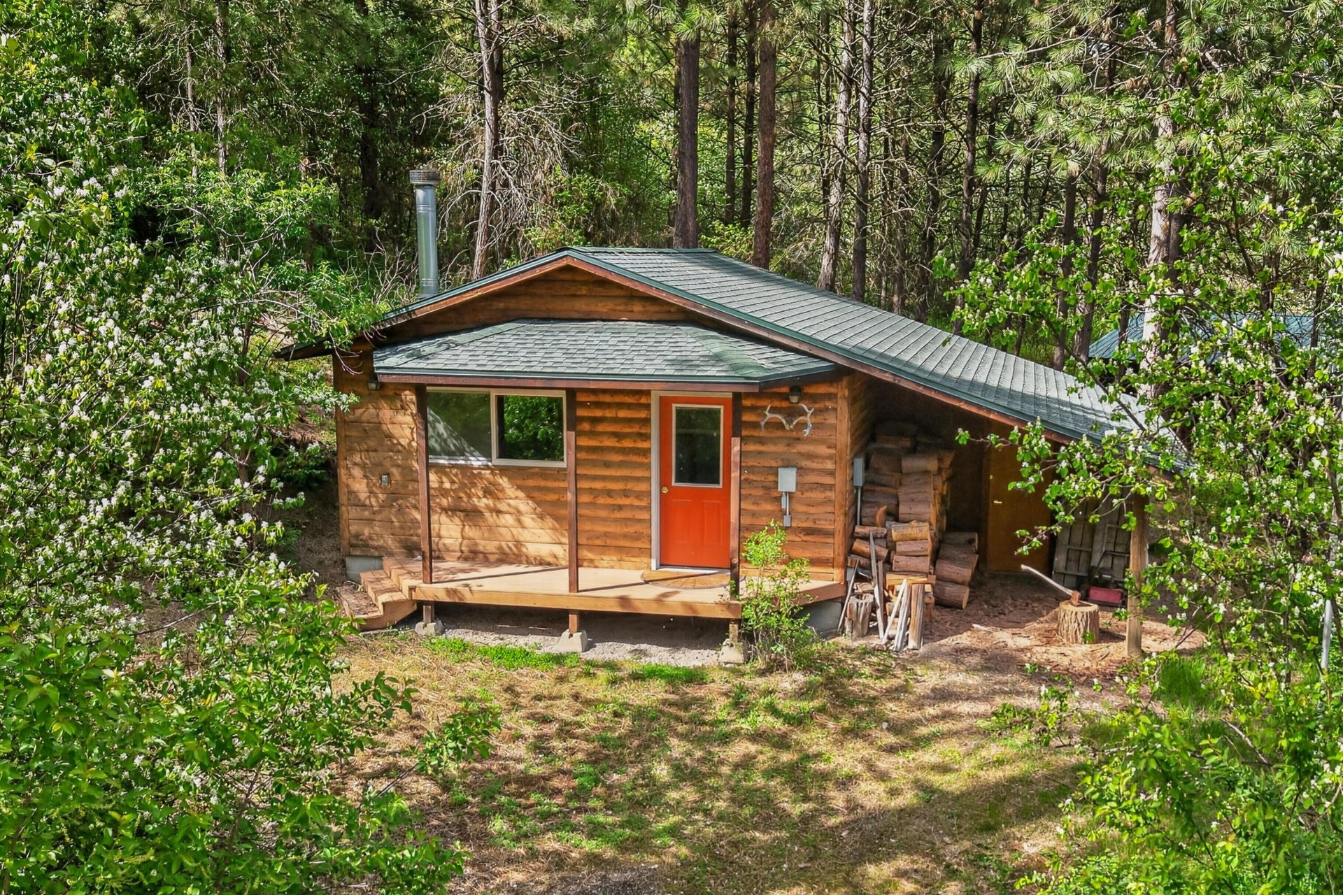 
                        Property photograph at
                        59 BISBEE CREEK LN
                      