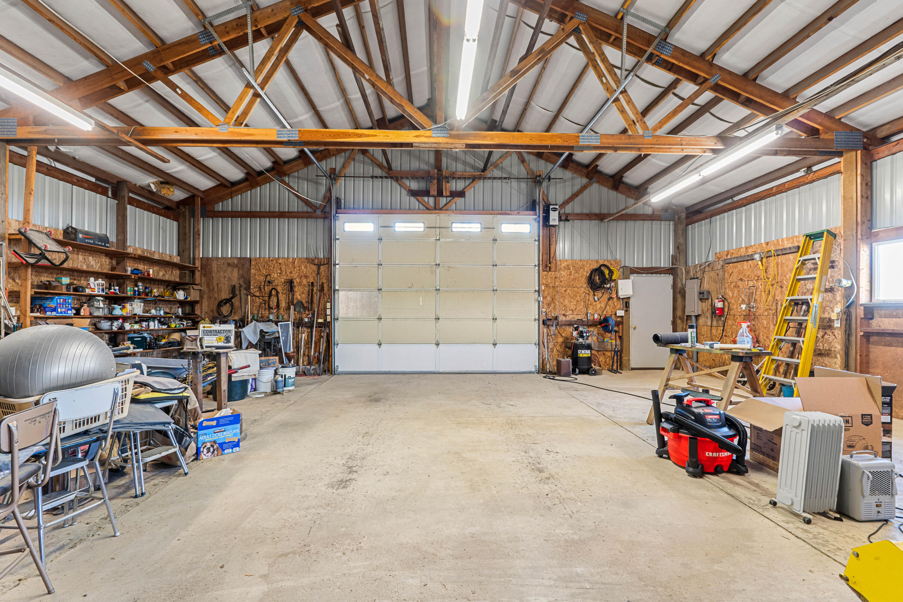 
                        Property photograph at
                        1114 N STOHR RD
                      
