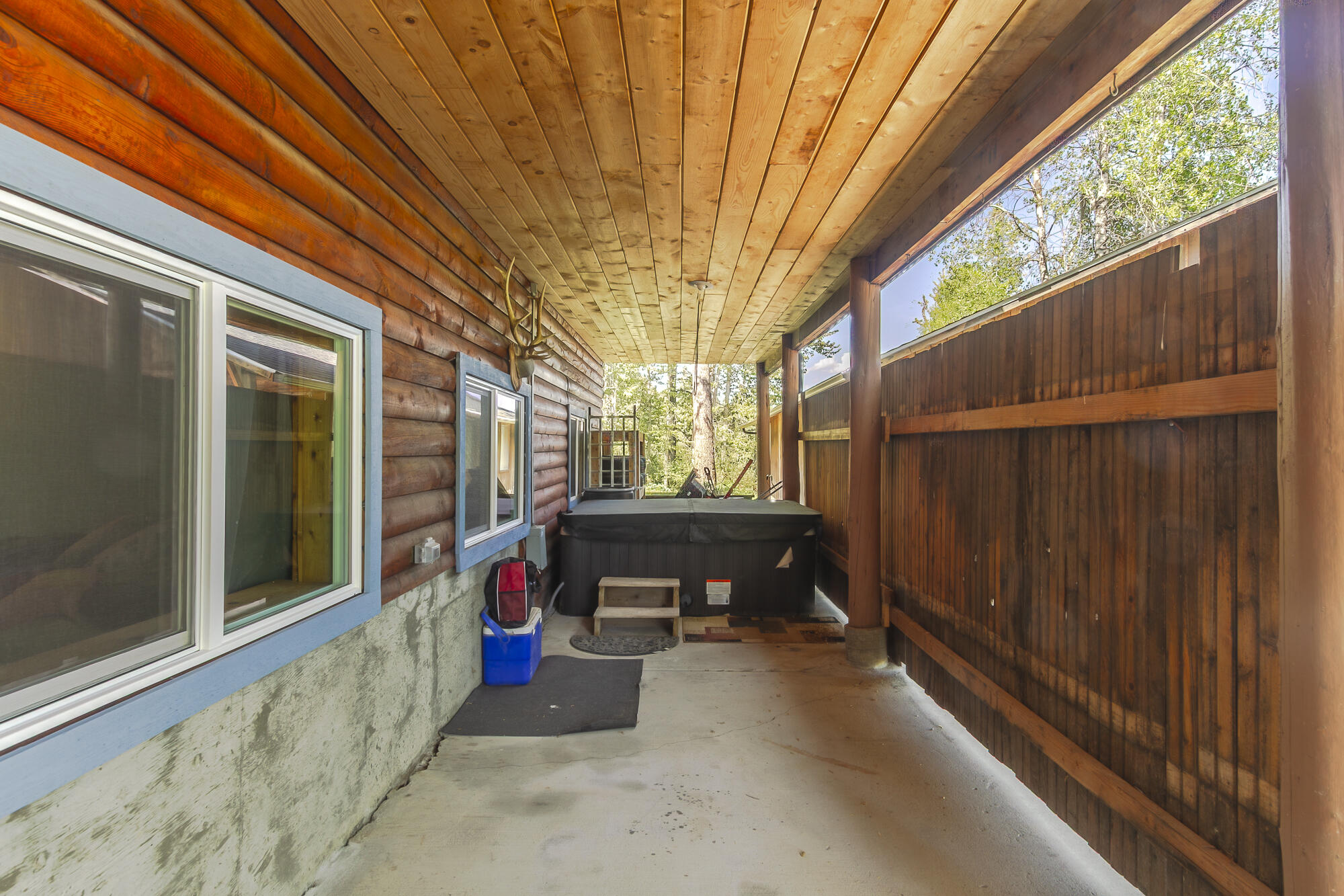 
                        Property photograph at
                        798 BARZEE RD
                      