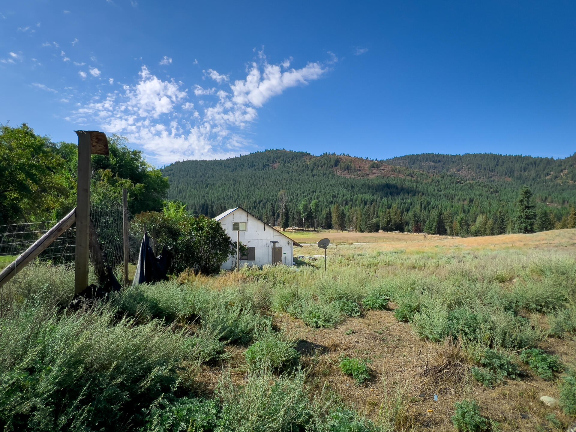 
                        Property photograph at
                        1949-B SCOTT RD
                      
