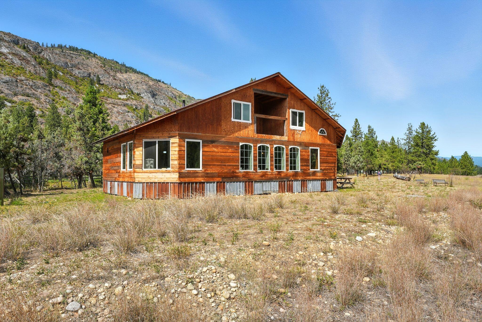 
            Exterior of
            4004 NORTHPORT FLAT CREEK RD
          
