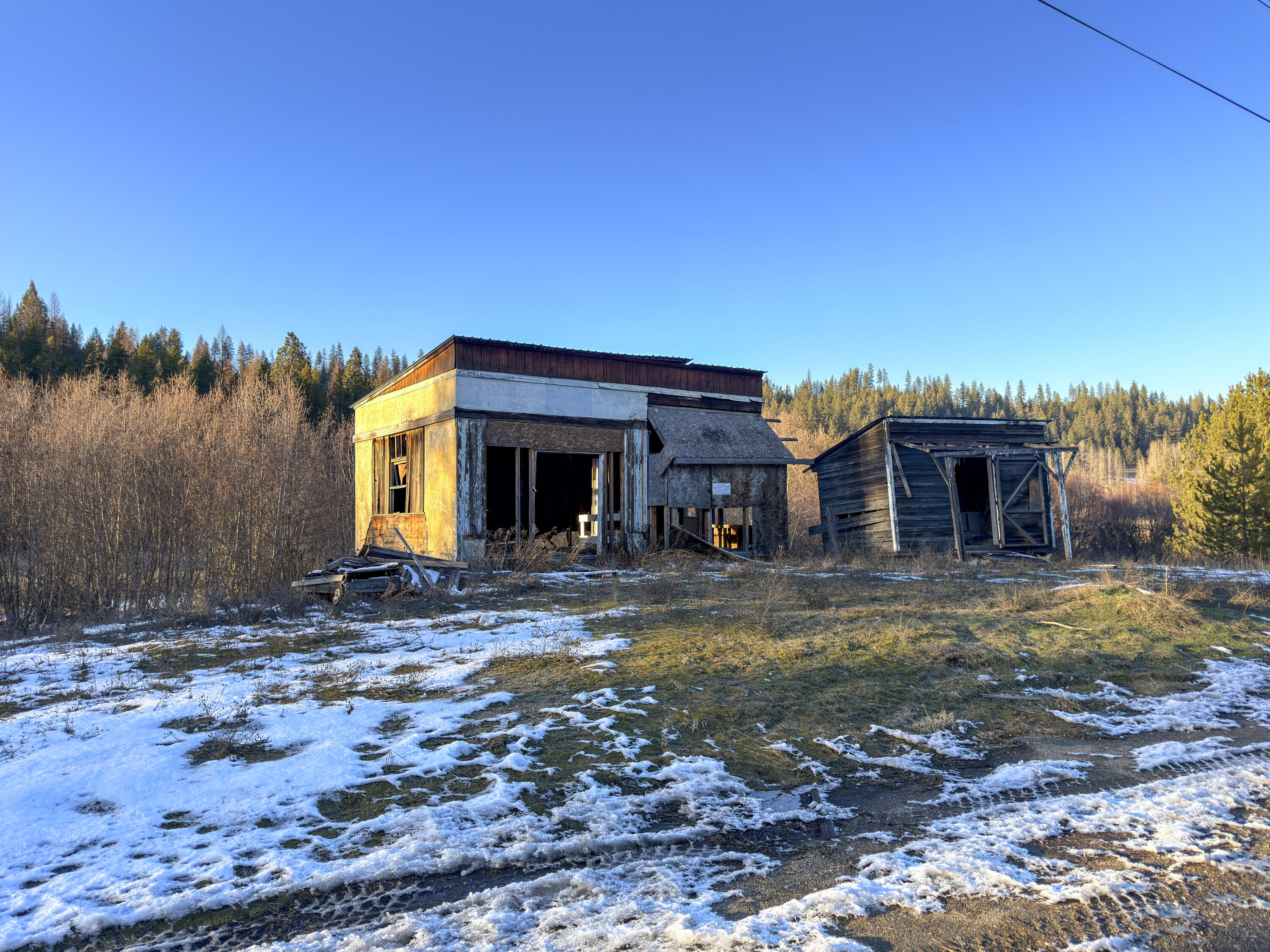 
                        Property photograph at
                        331861 HIGHWAY 2
                      