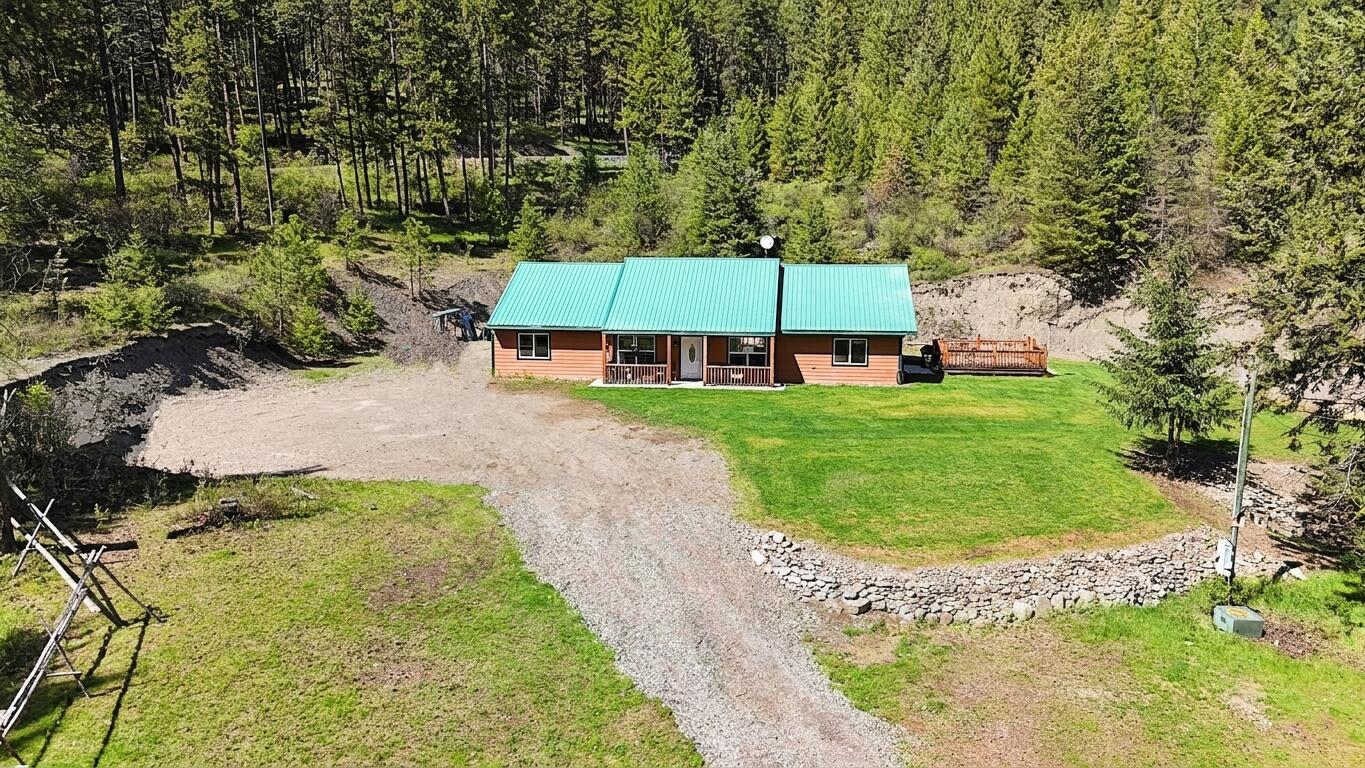 
            Exterior of
            3277 OLD BALDY RD
          
