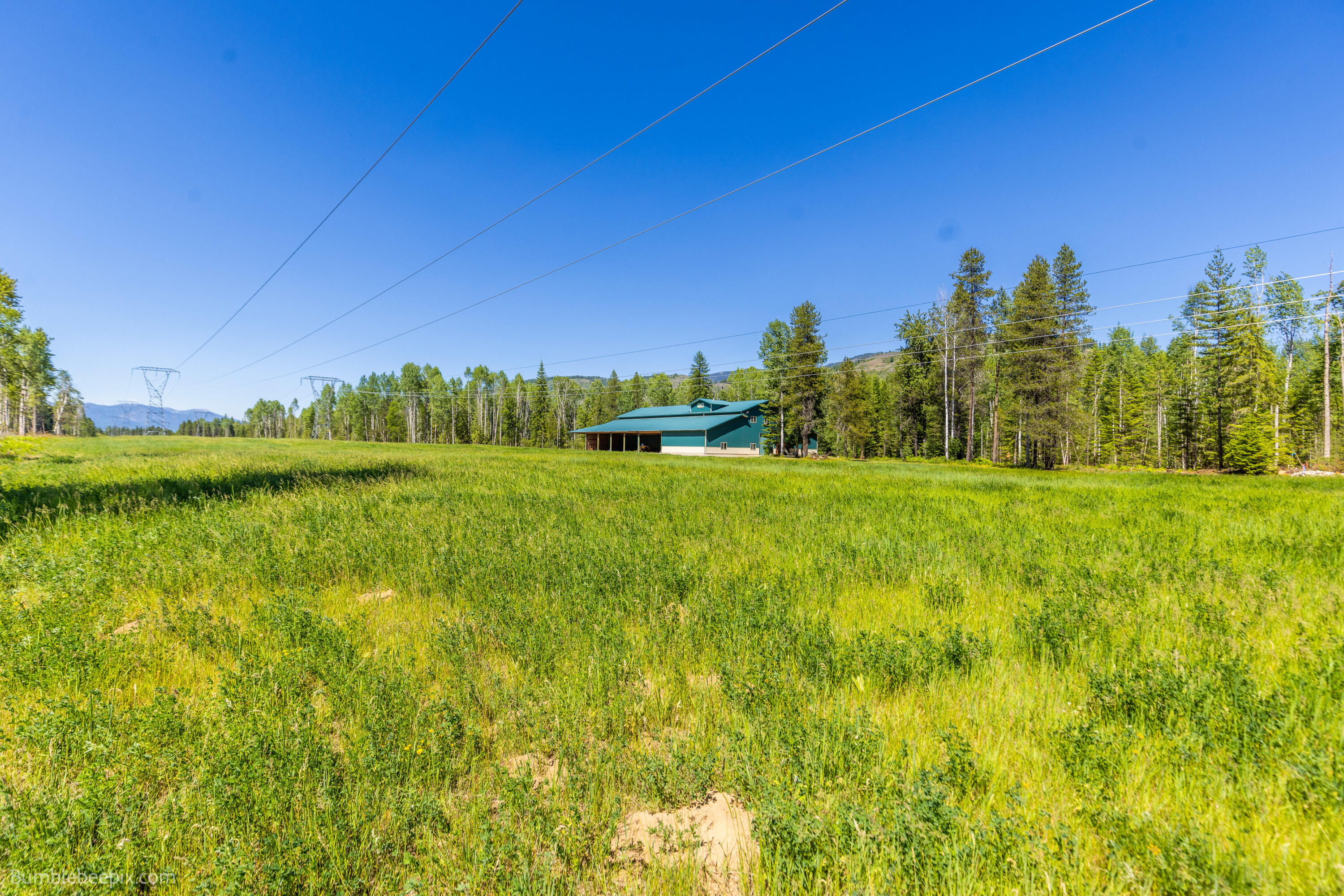 
                        Property photograph at
                        393958 HIGHWAY 20
                      