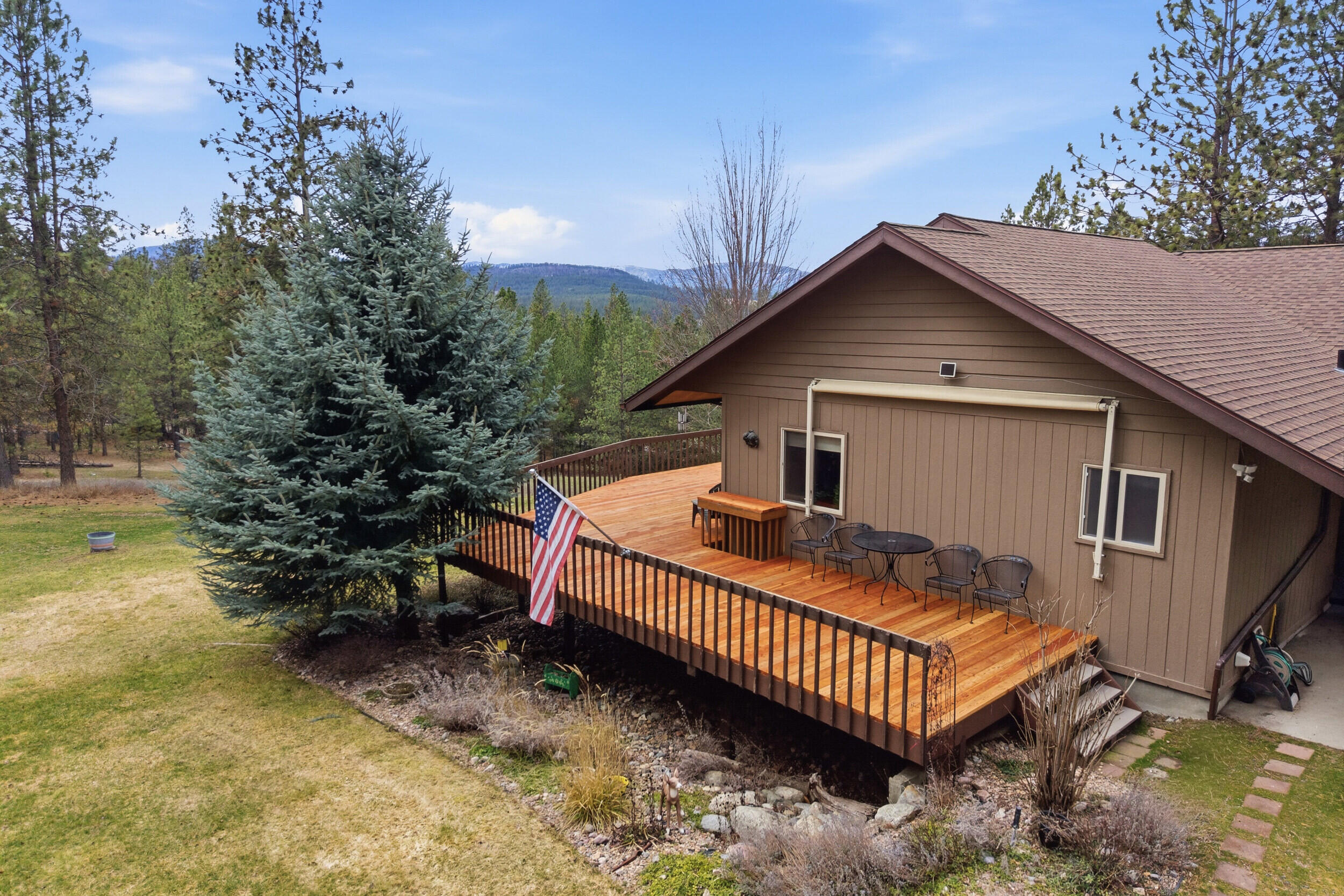 
                        Property photograph at
                        753 C ARDEN BUTTE RD
                      