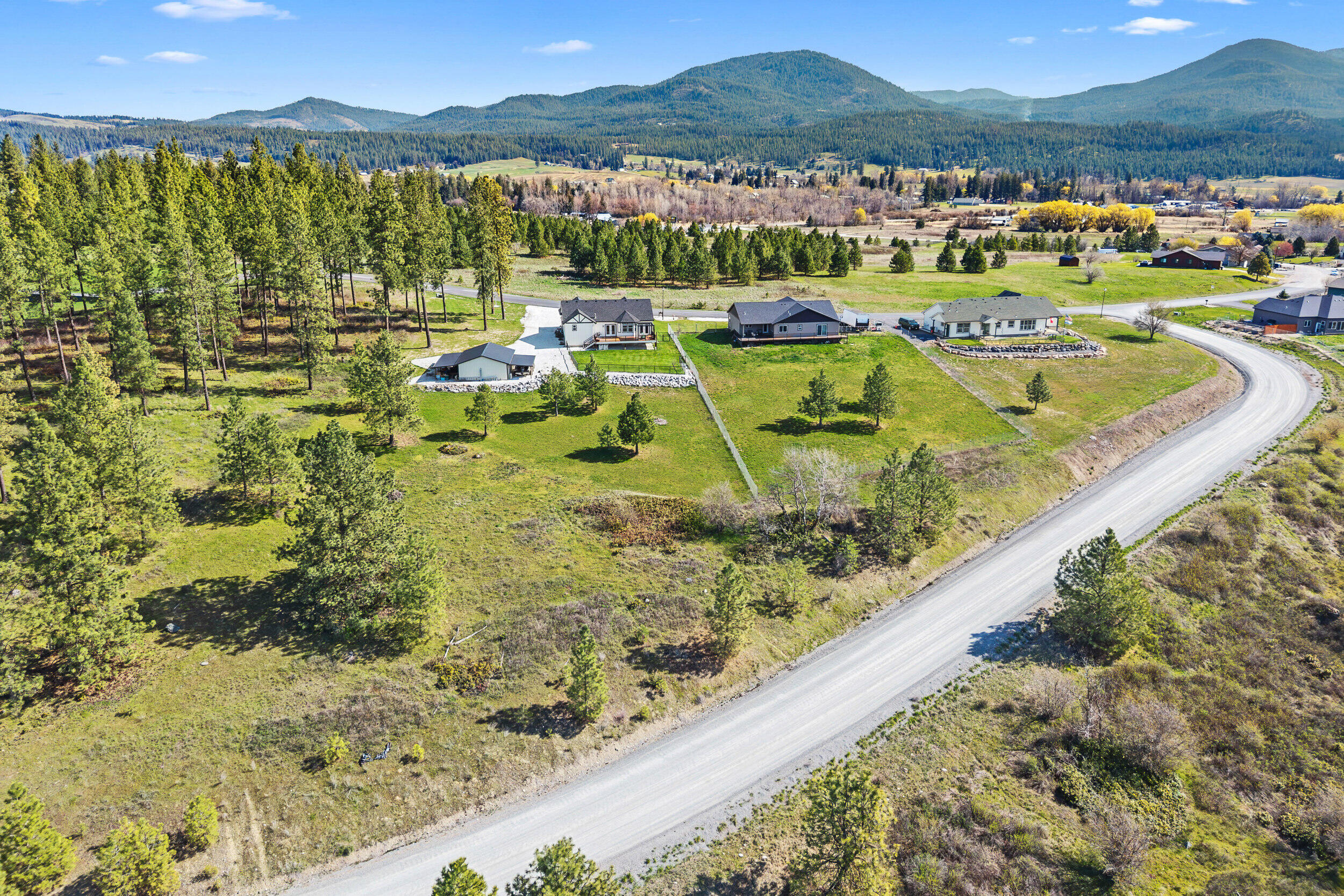 
                        Property photograph at
                        305 MAVEN WAY
                      