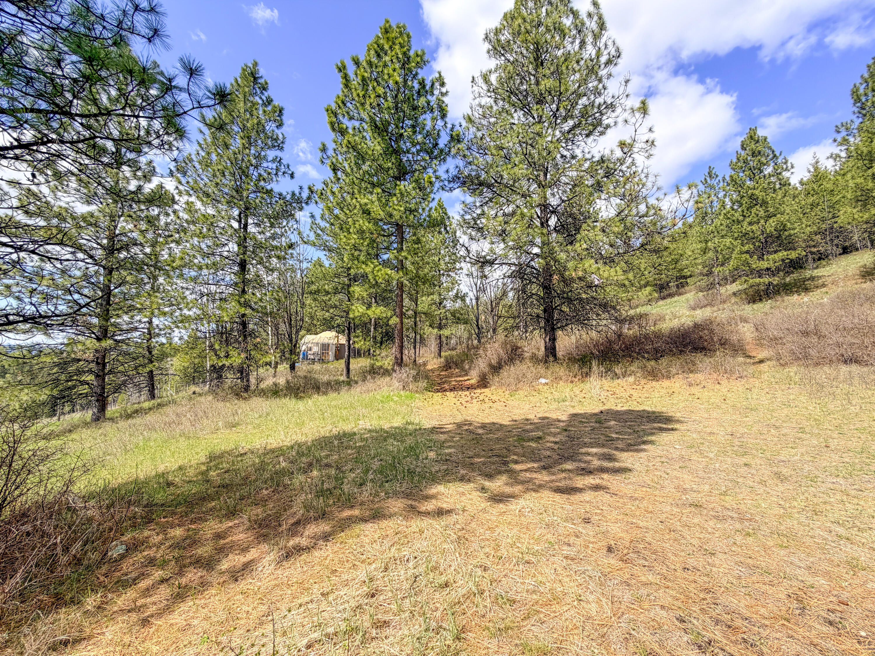 
                        Property photograph at
                        829 DOMINION SPRINGS WAY
                      