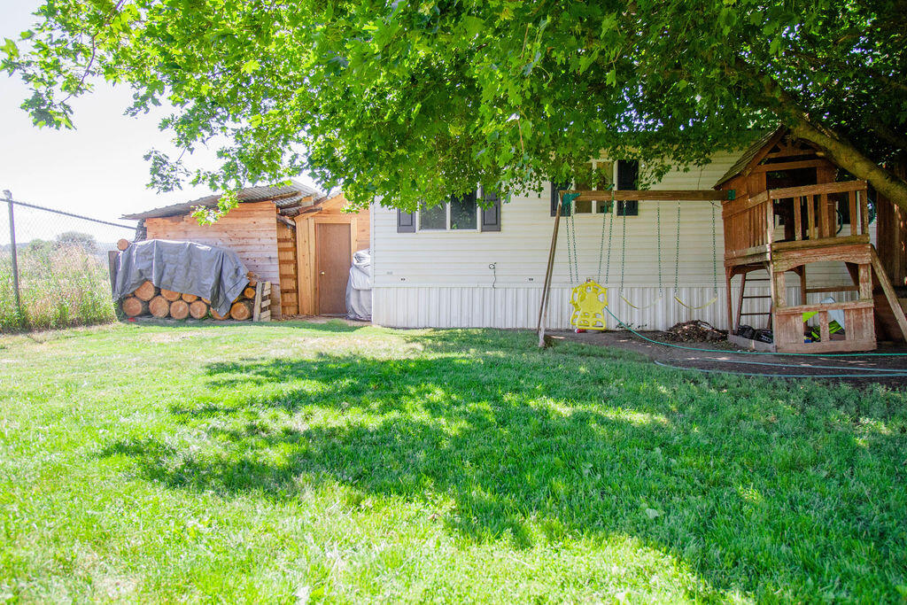 
                        Property photograph at
                        686 OLD ARDEN #38 HWY
                      