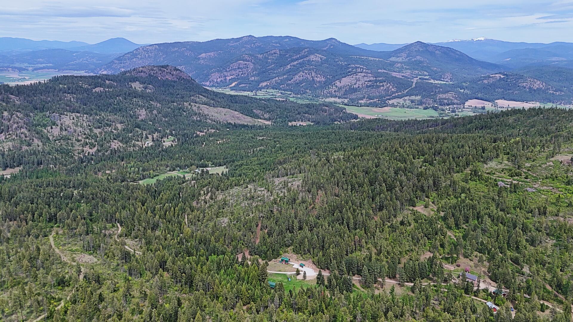 
                        Property photograph at
                        1895 TBD BLUE CREEK ROAD RD
                      