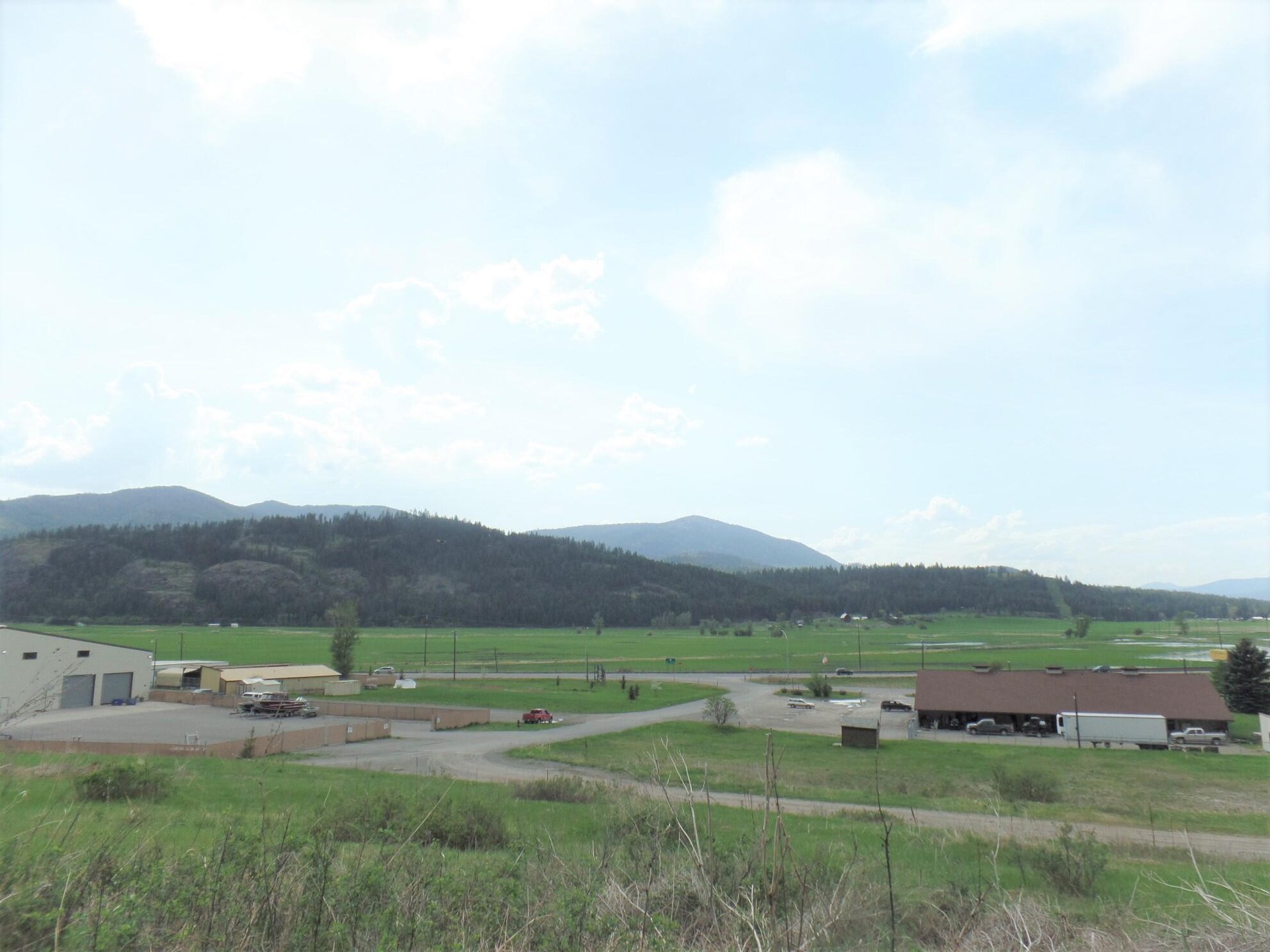 
                        Property photograph at
                        2XX HWY 395 N #B
                      