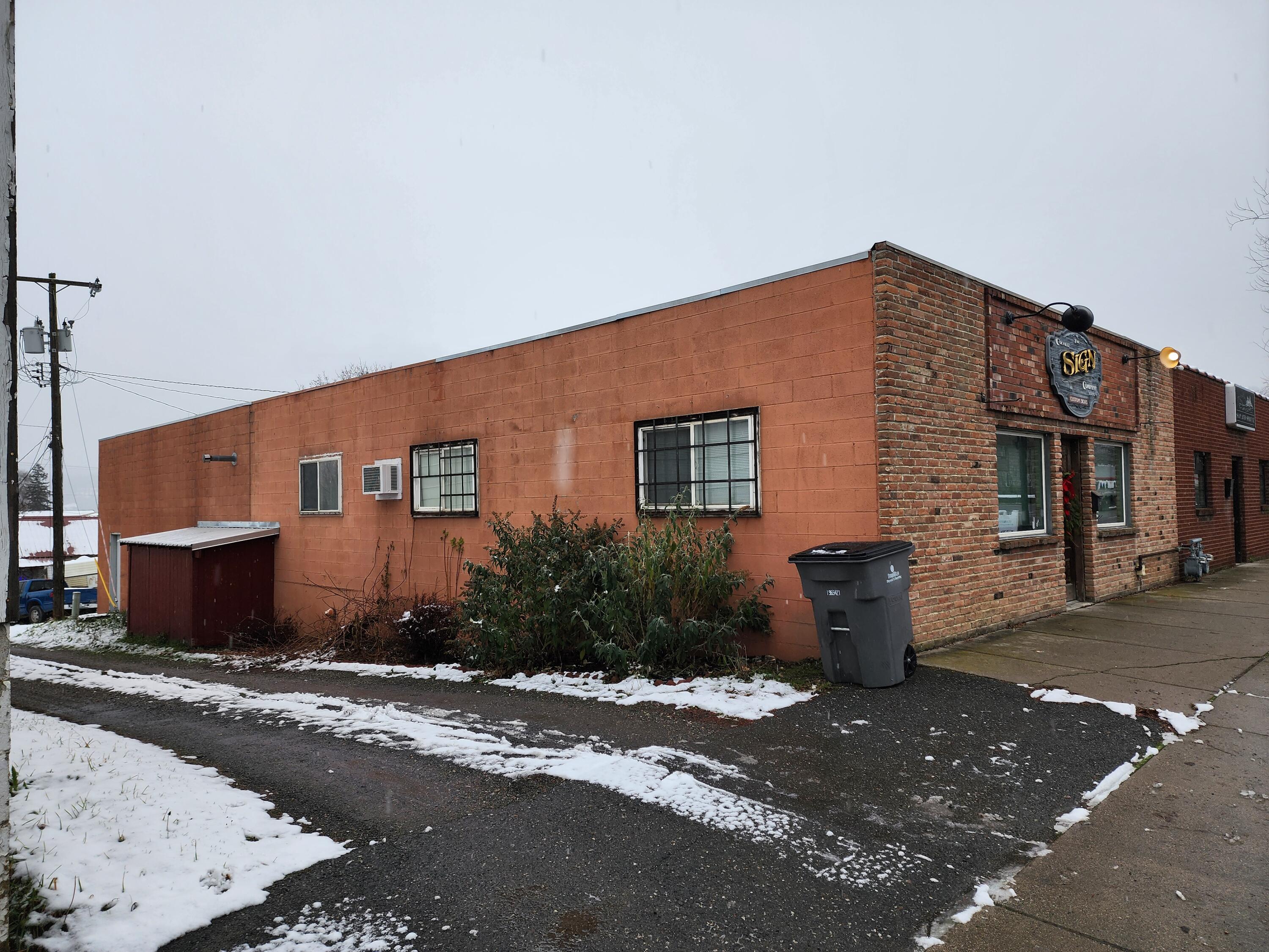 
                        Property photograph at
                        153 N WYNNE ST
                      