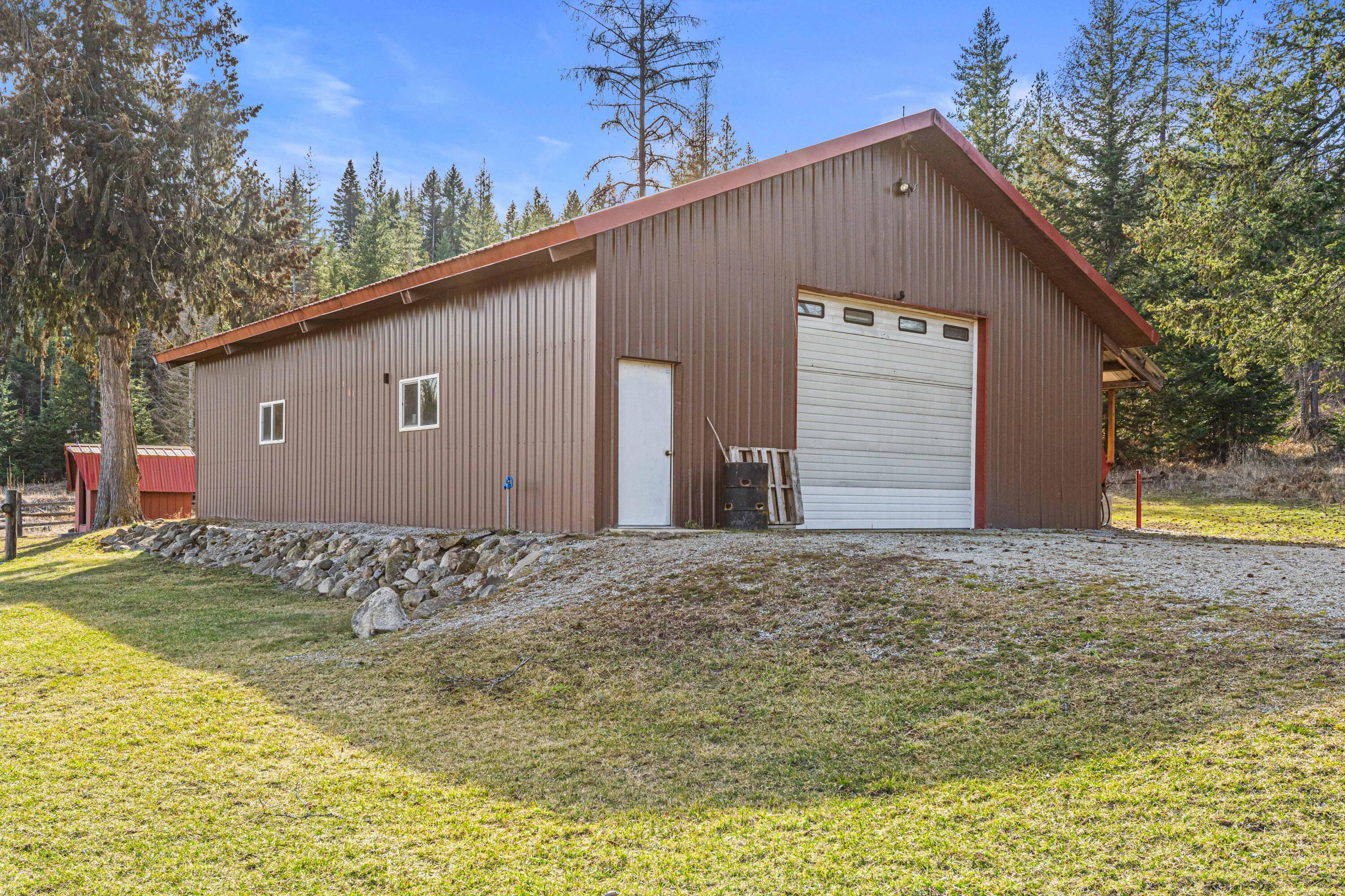
                        Property photograph at
                        1114 N STOHR RD
                      